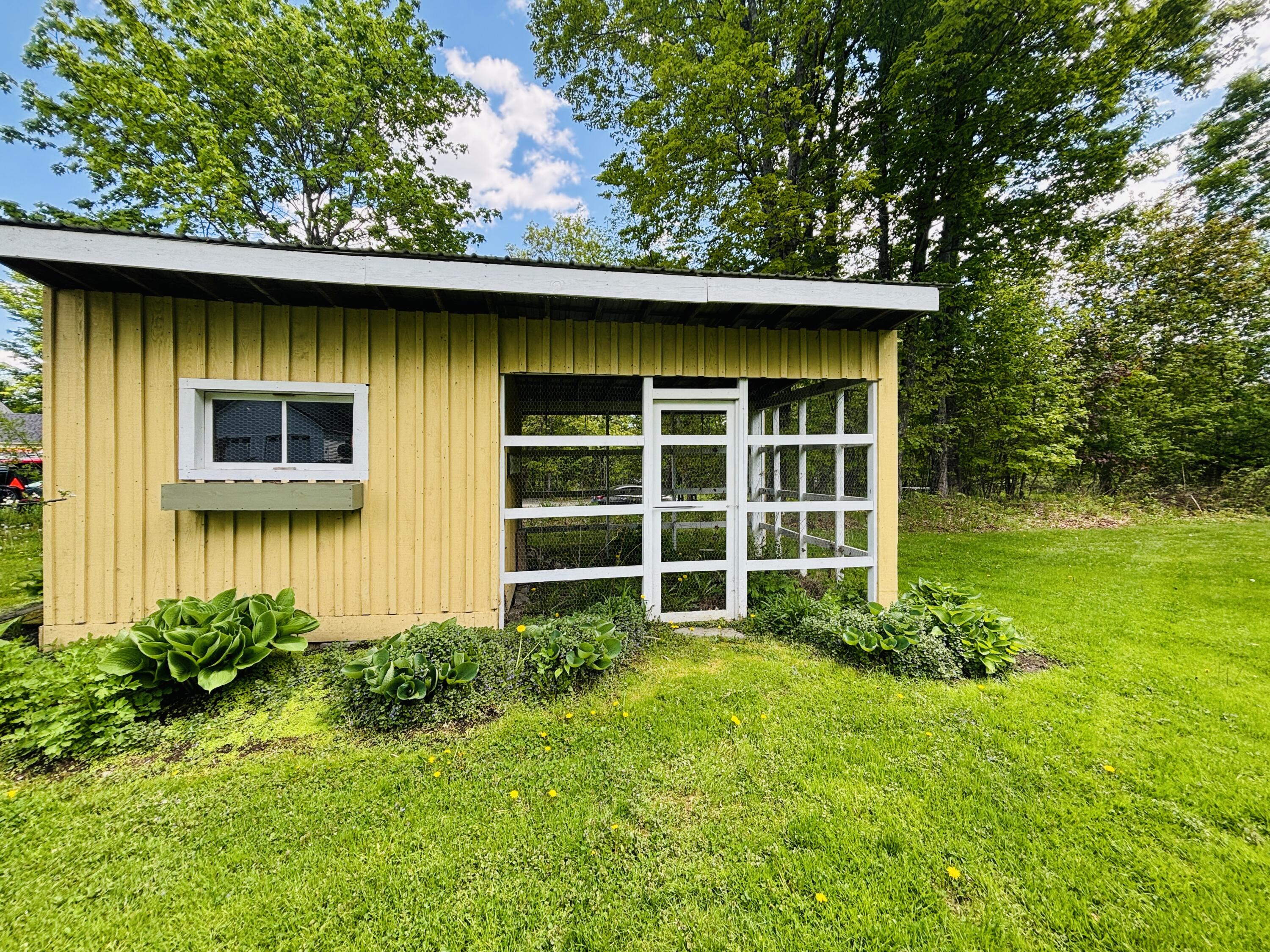 main property photo 20