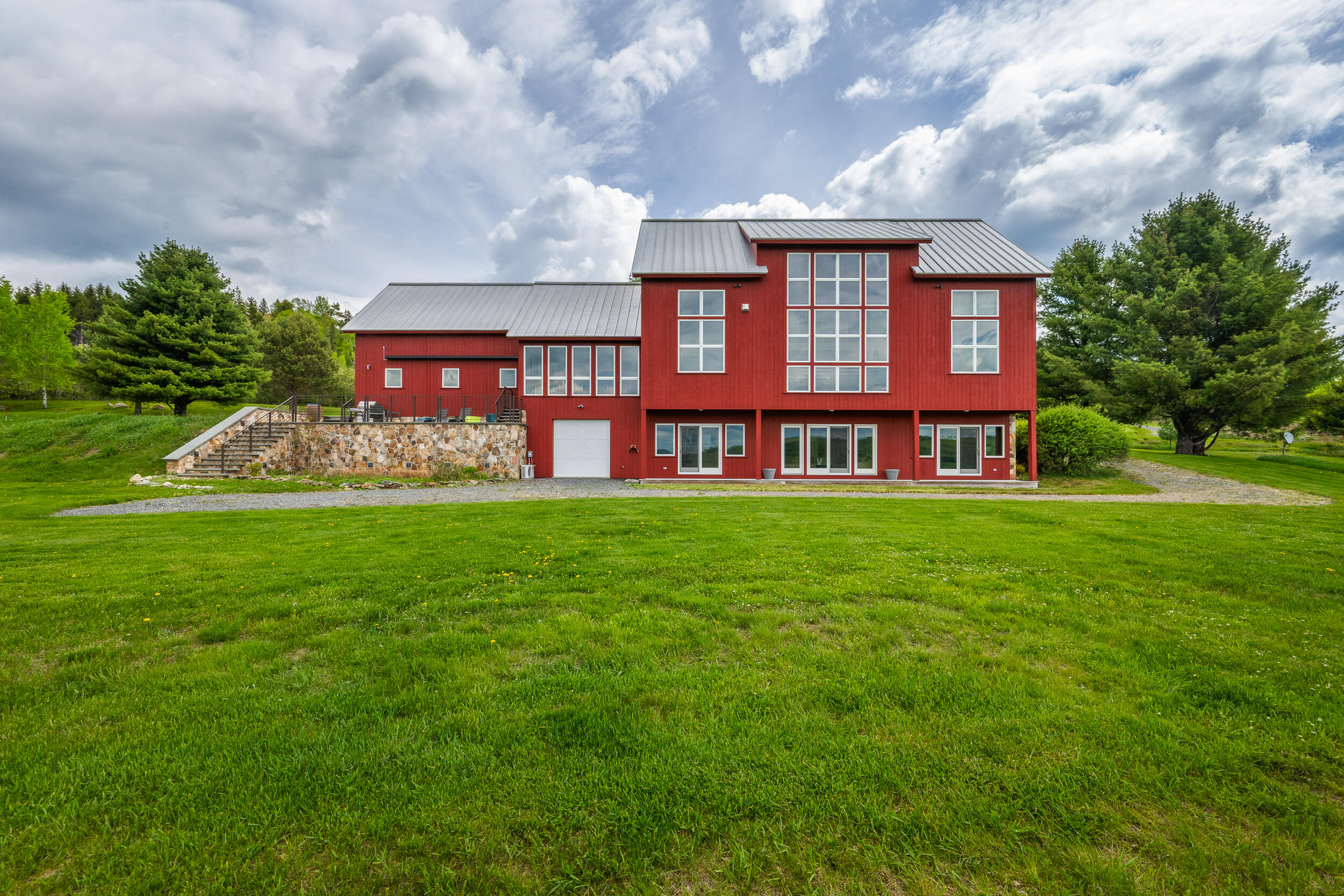 main property photo 50