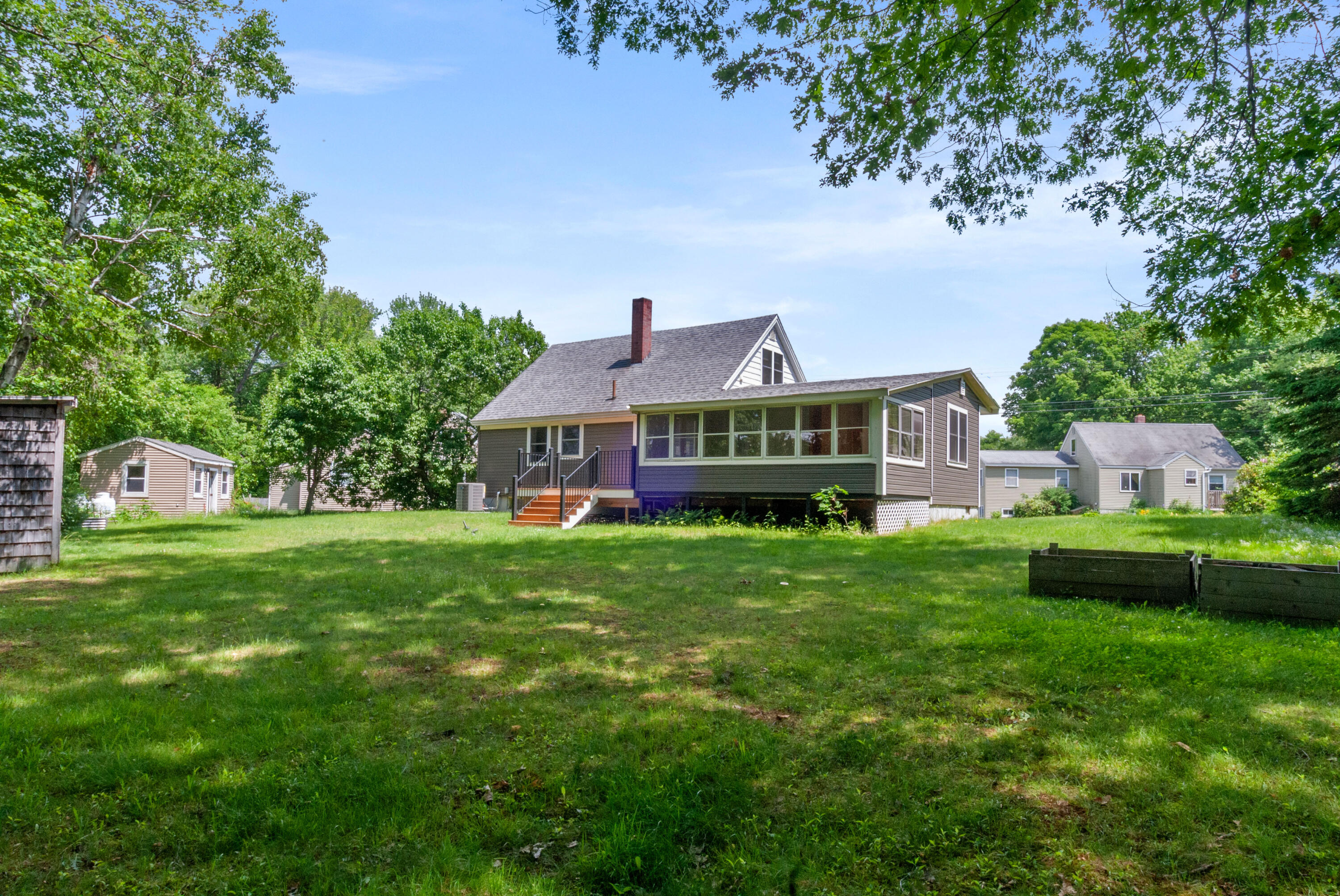 main property photo 23