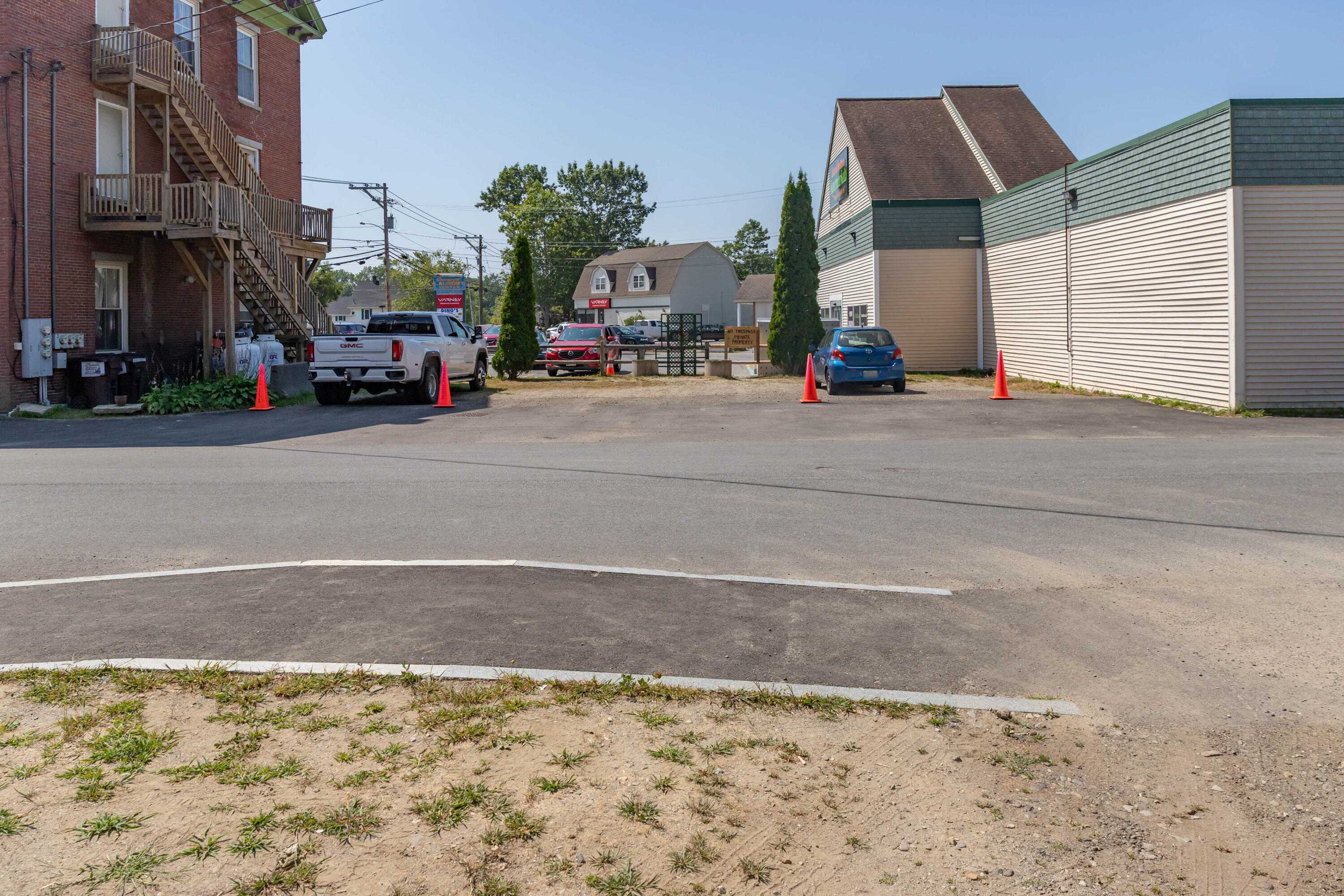 main property photo 48