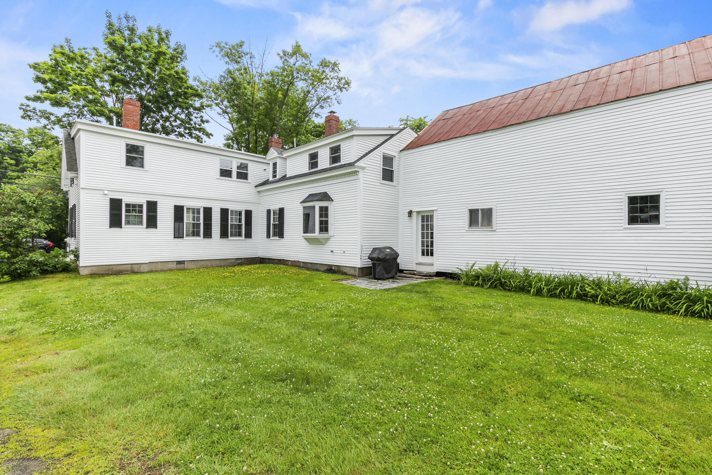 main property photo 45