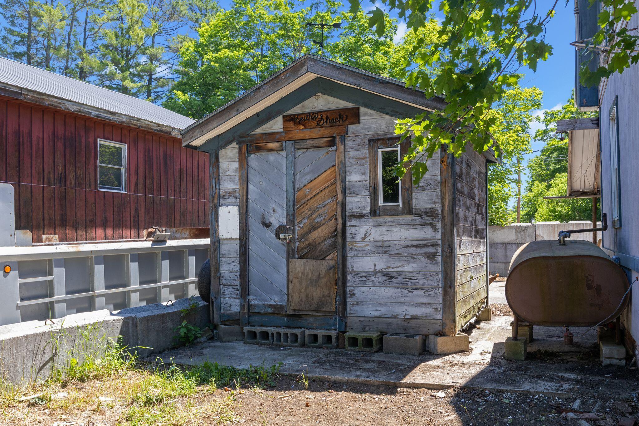 main property photo 42