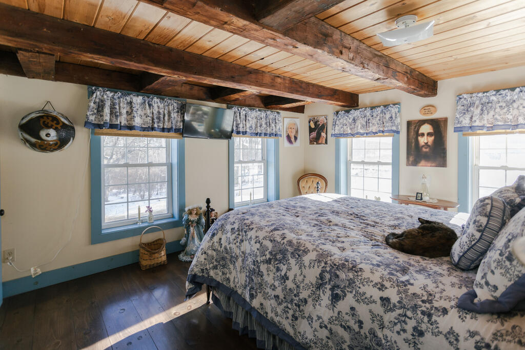 main property photo 37