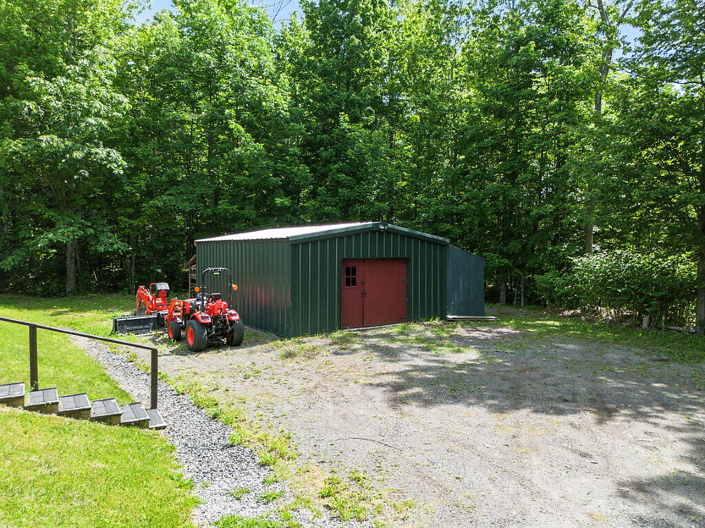 main property photo 7
