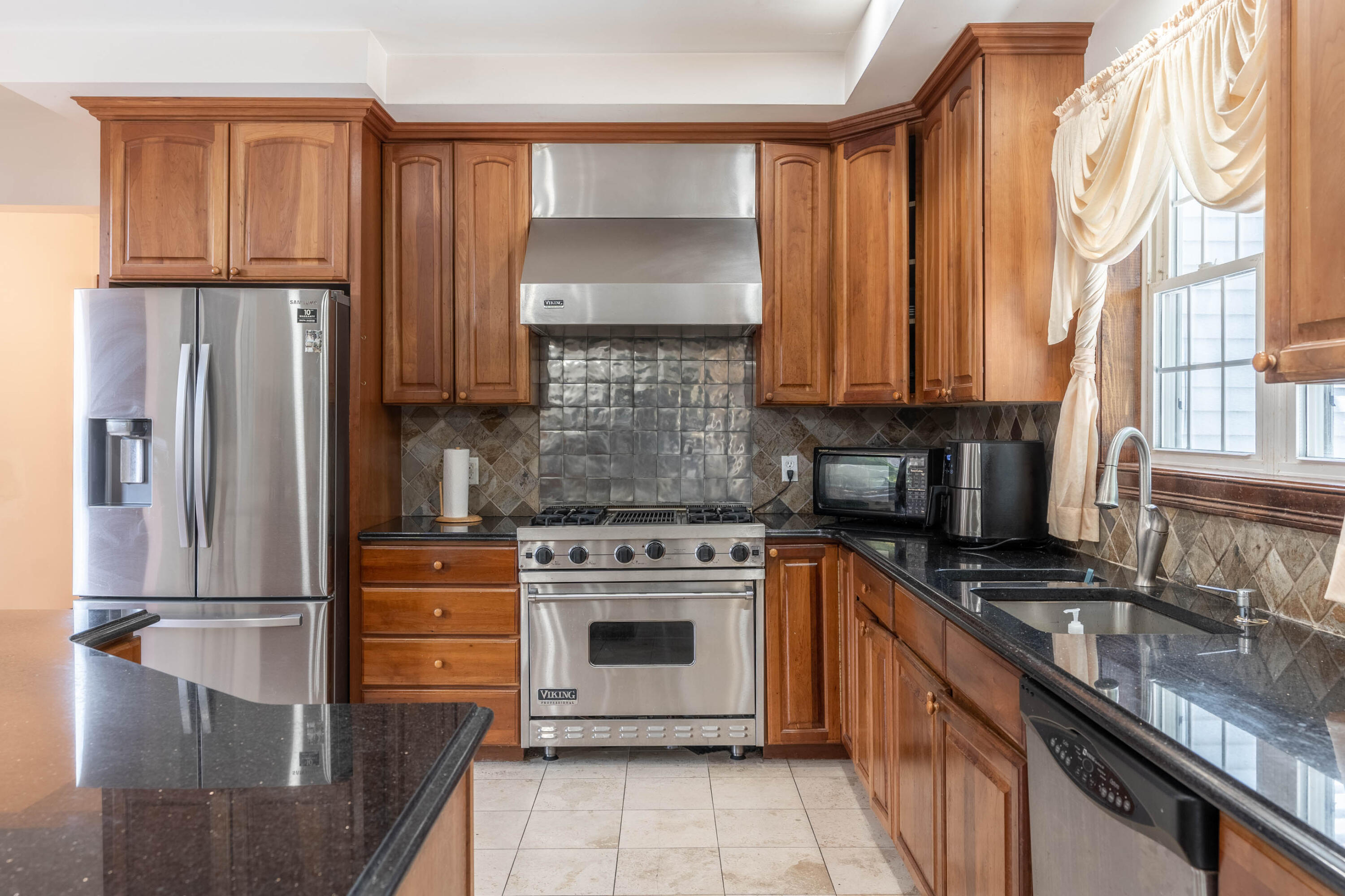 main property photo 16