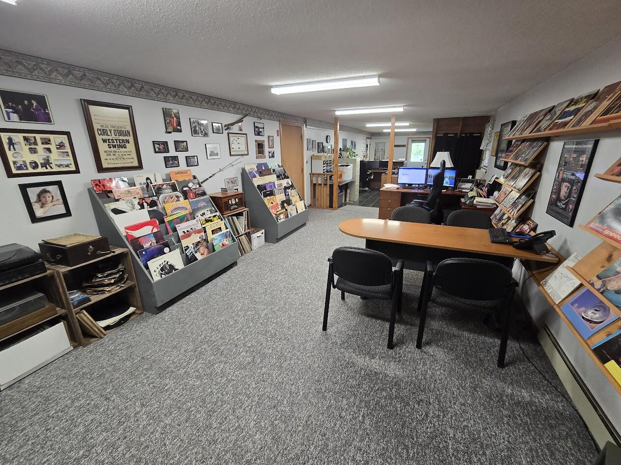 main property photo 30