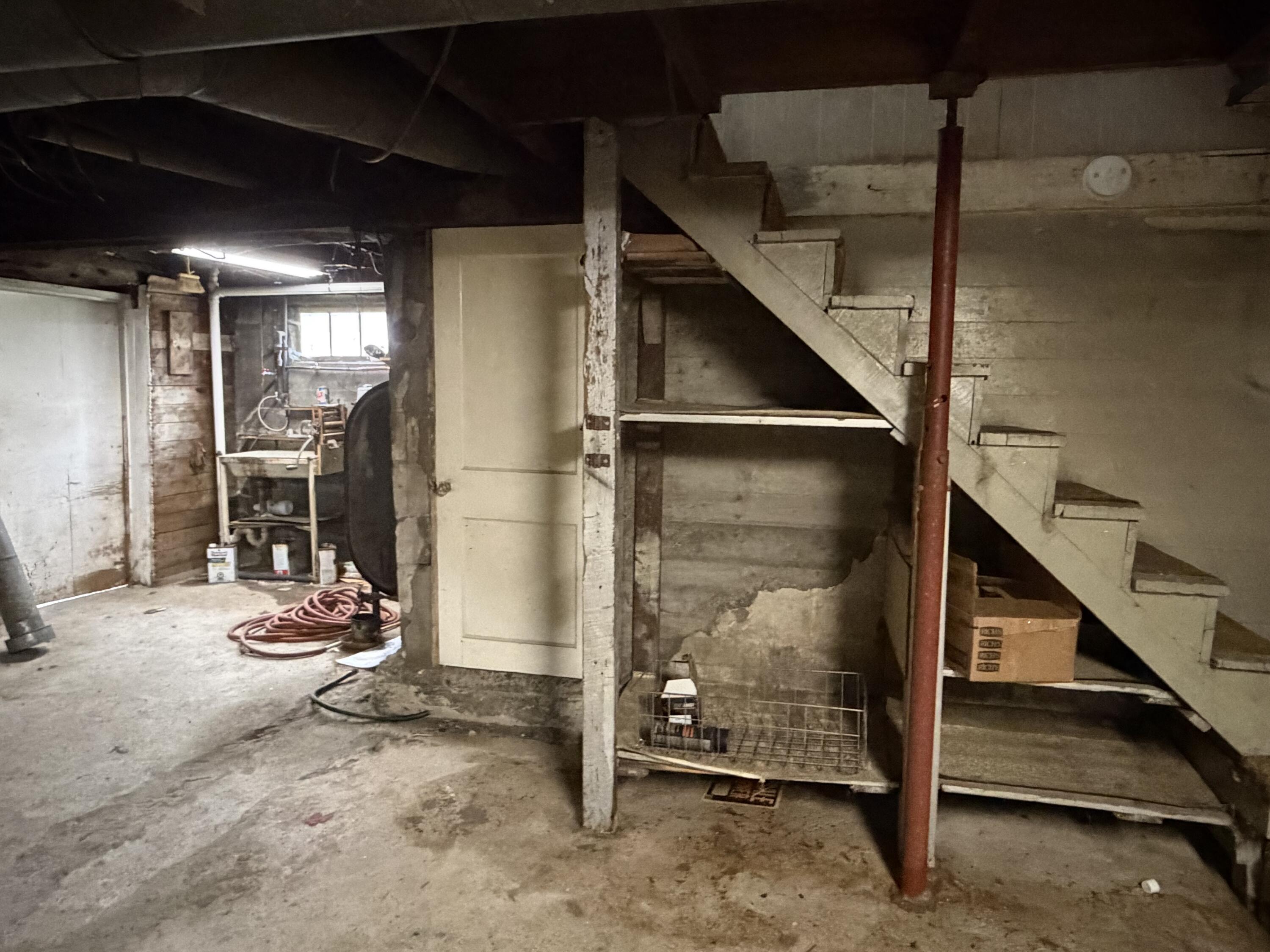 main property photo 44