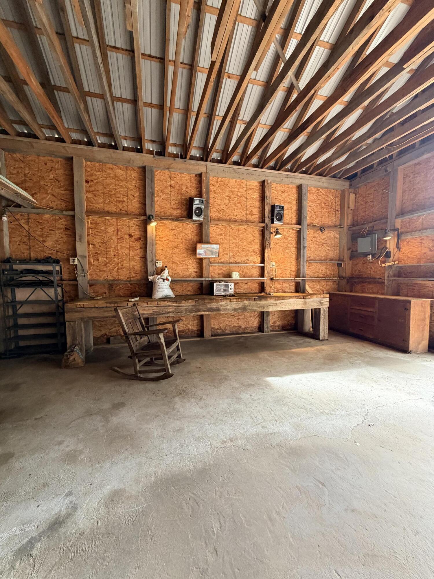 main property photo 39