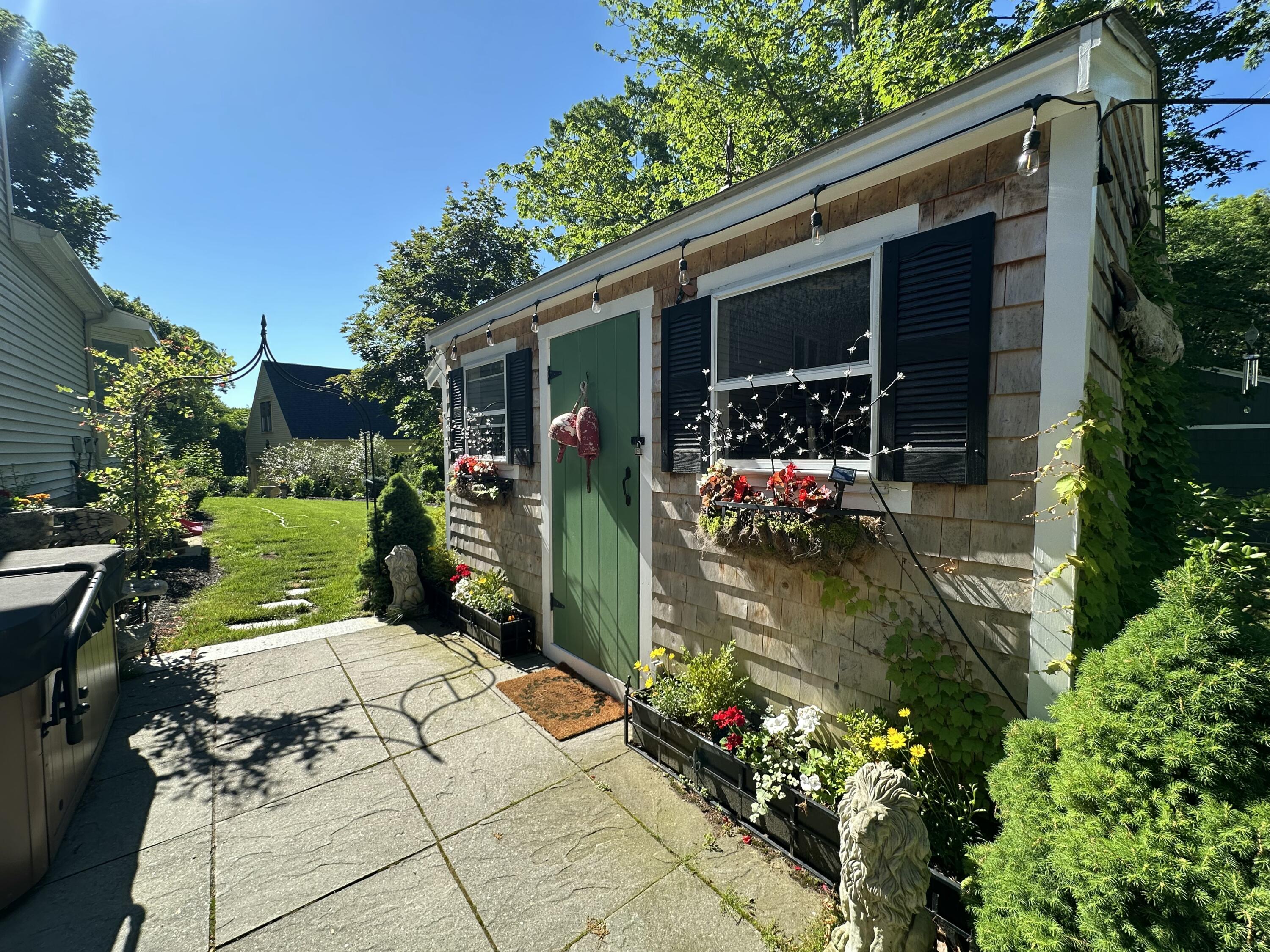 main property photo 18