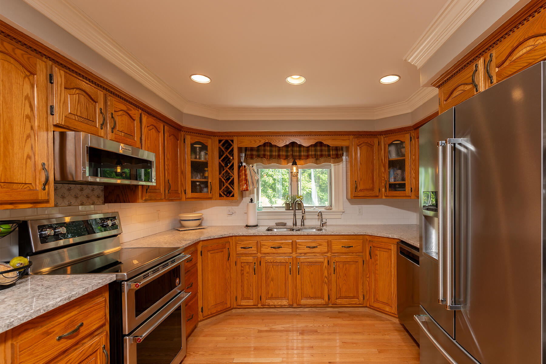 main property photo 11