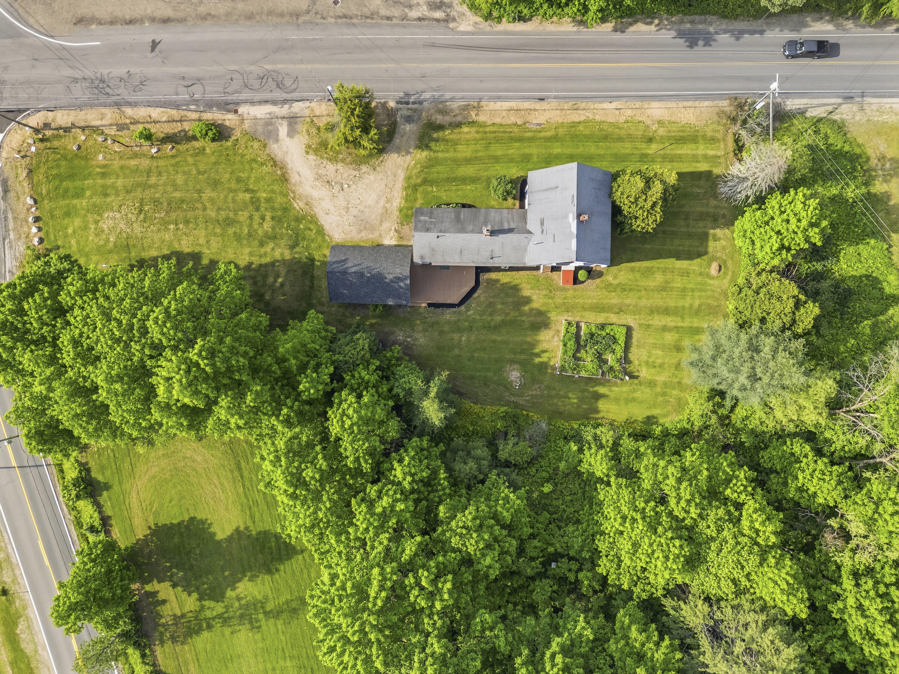 main property photo 77