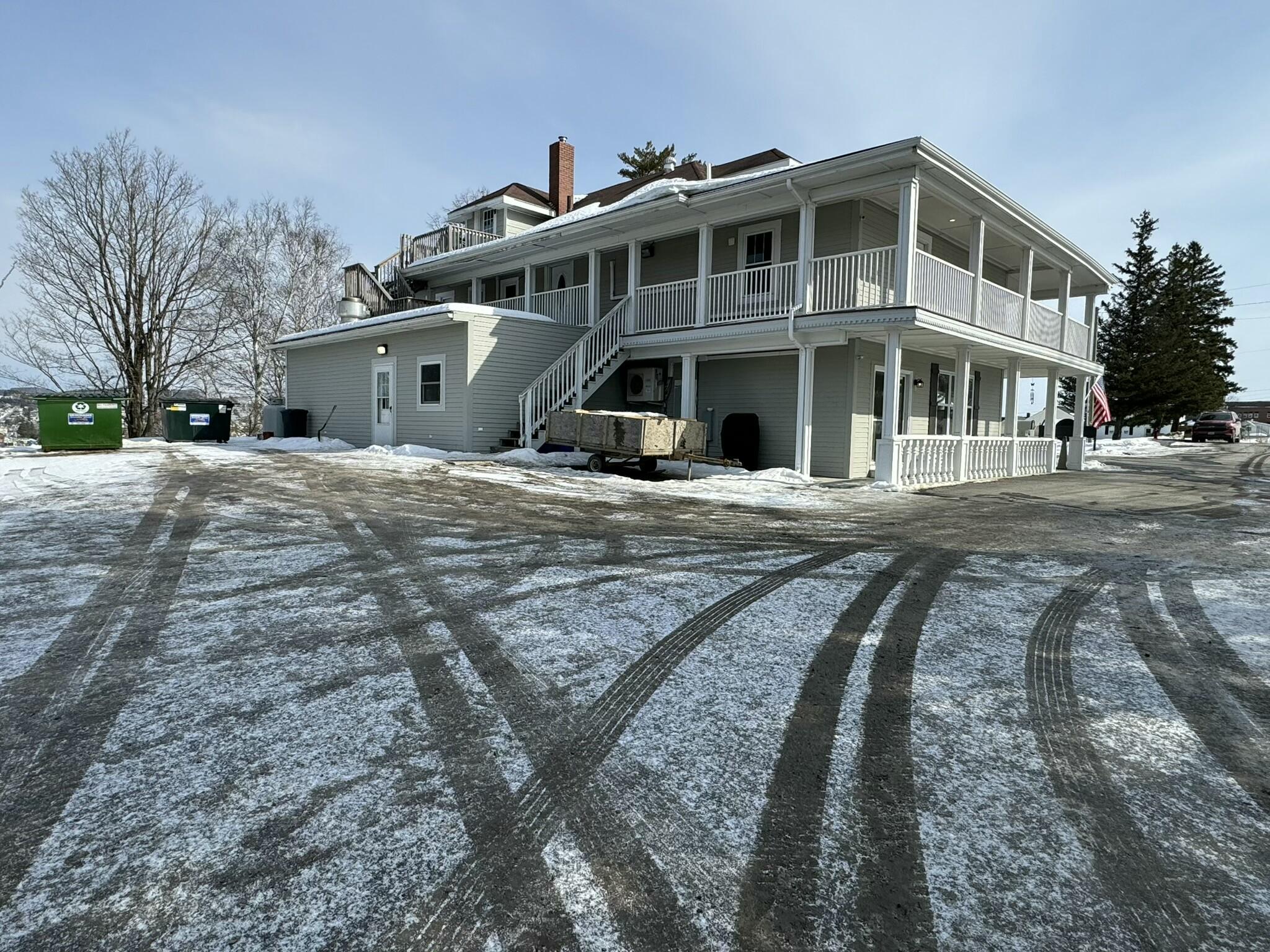 main property photo 23