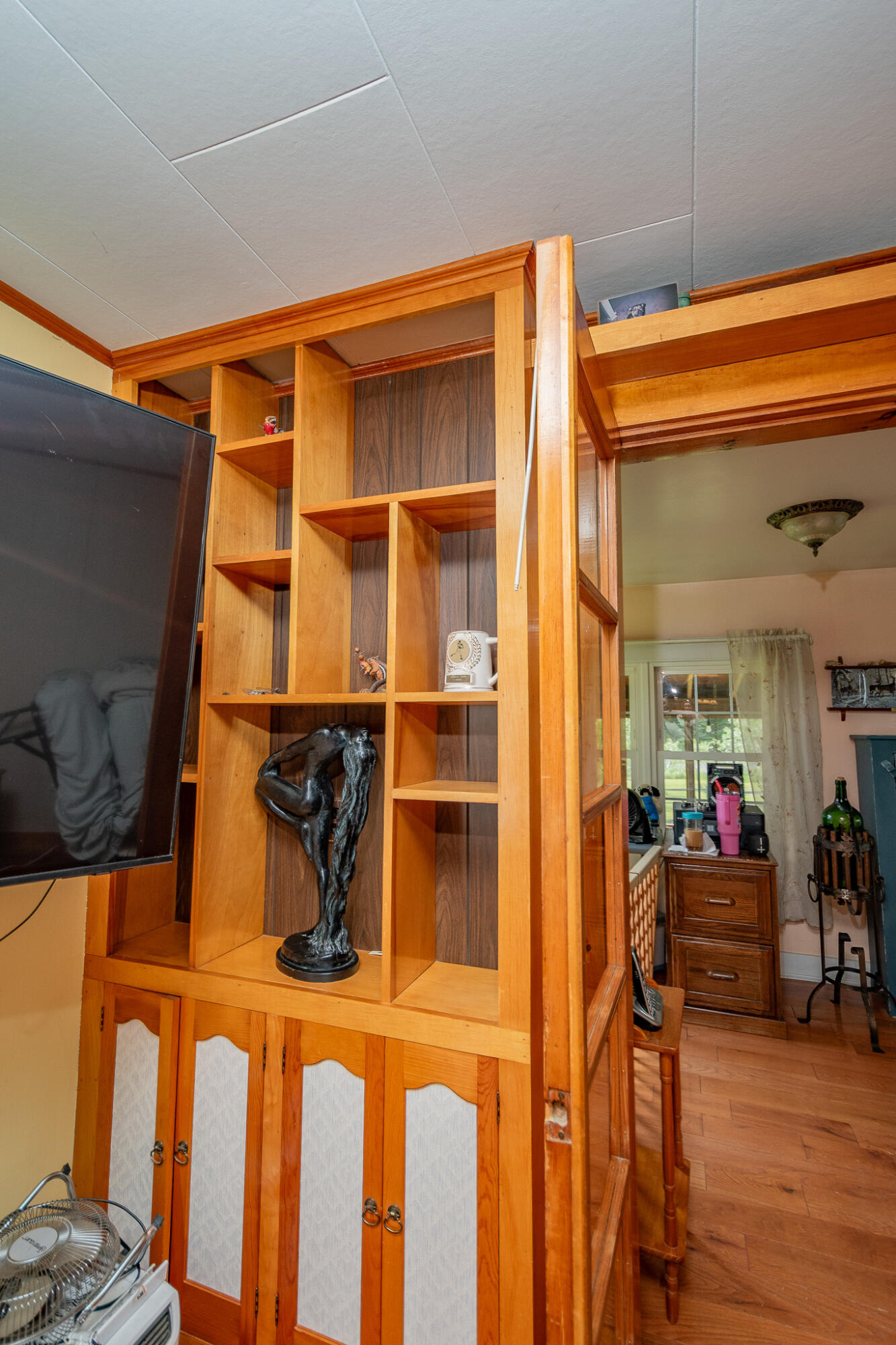 main property photo 30