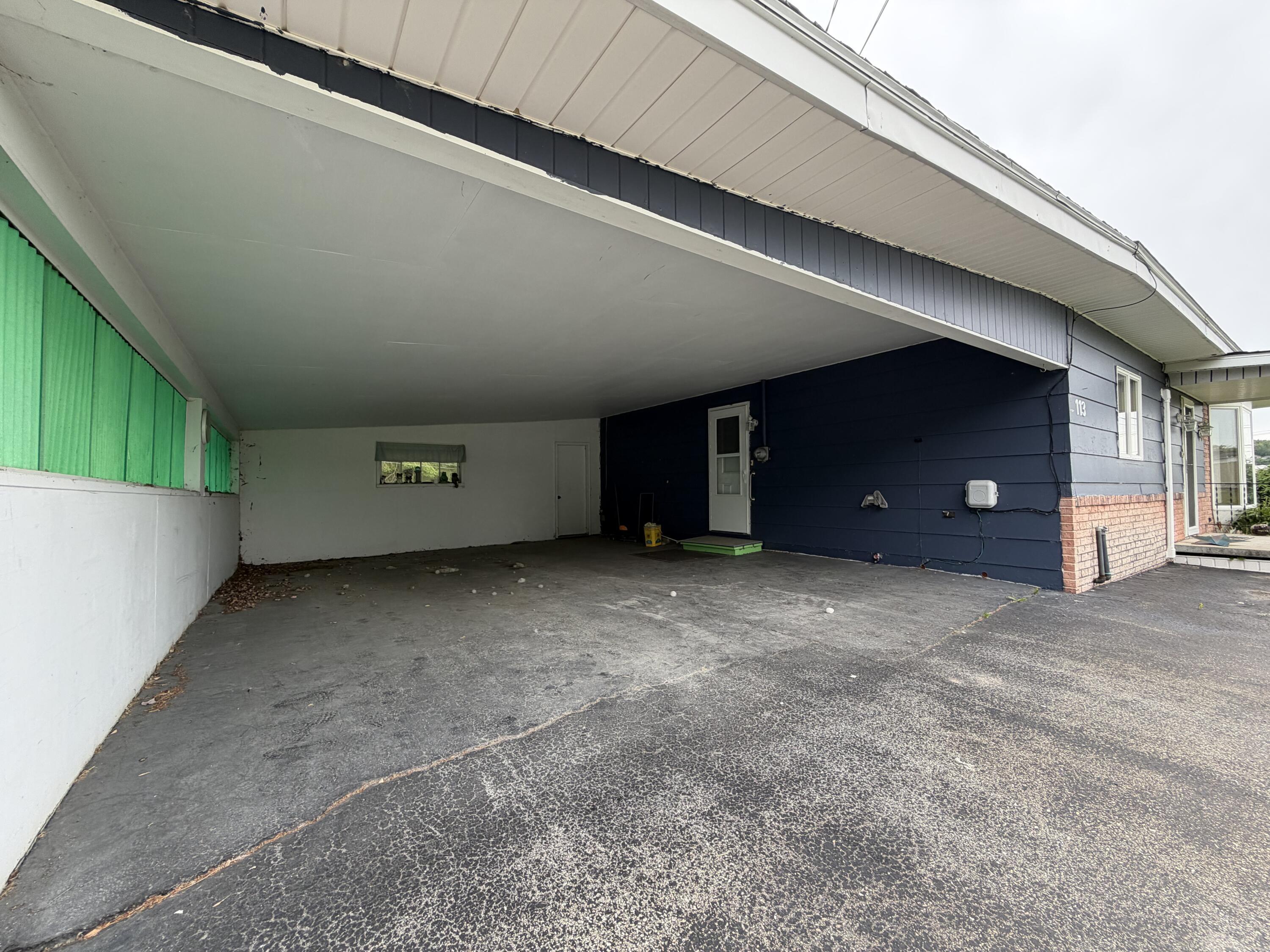 main property photo 12