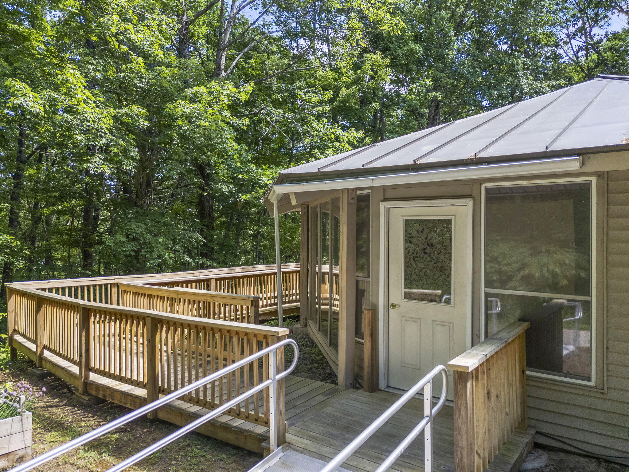 main property photo 8