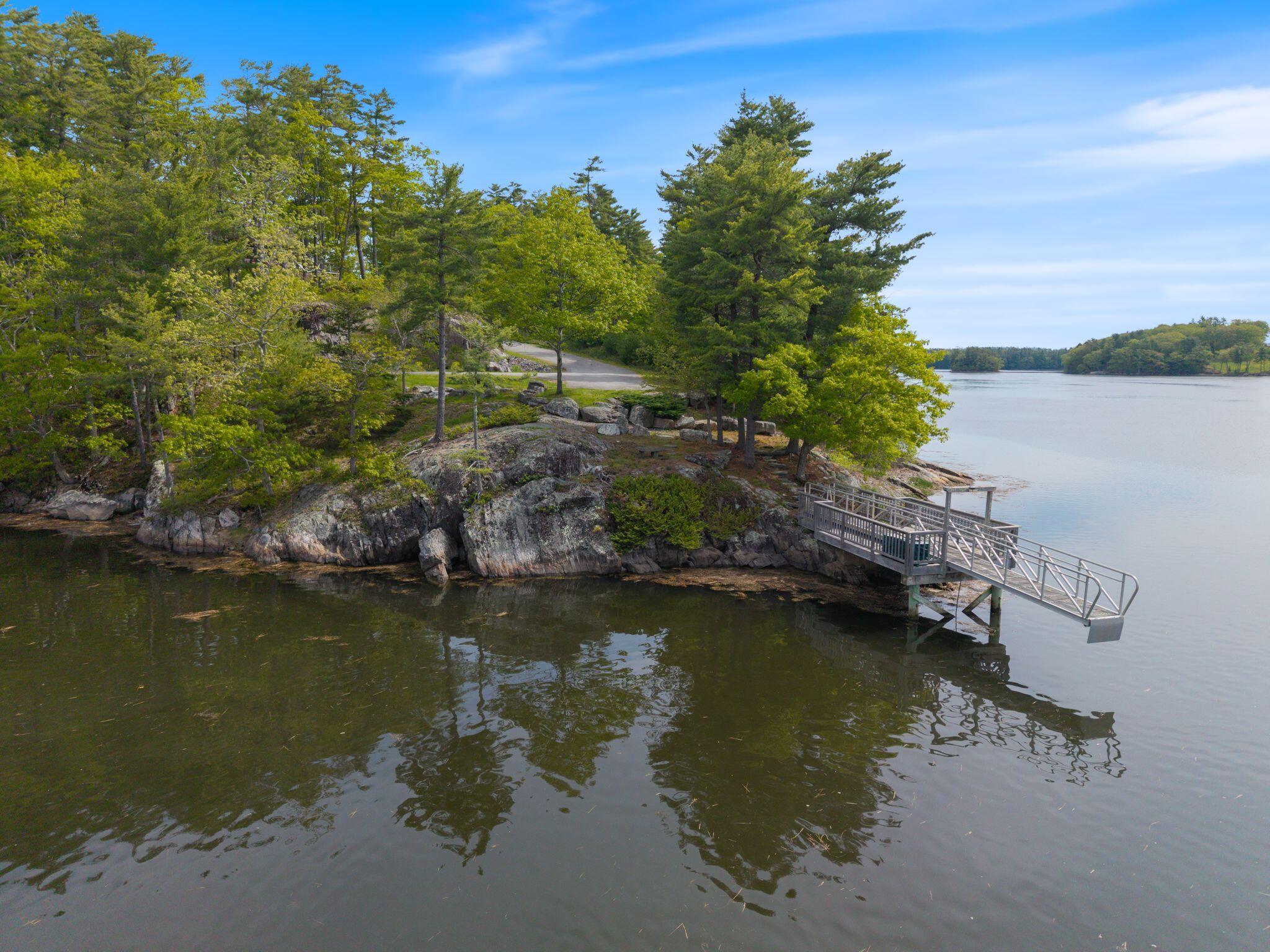 main property photo 40