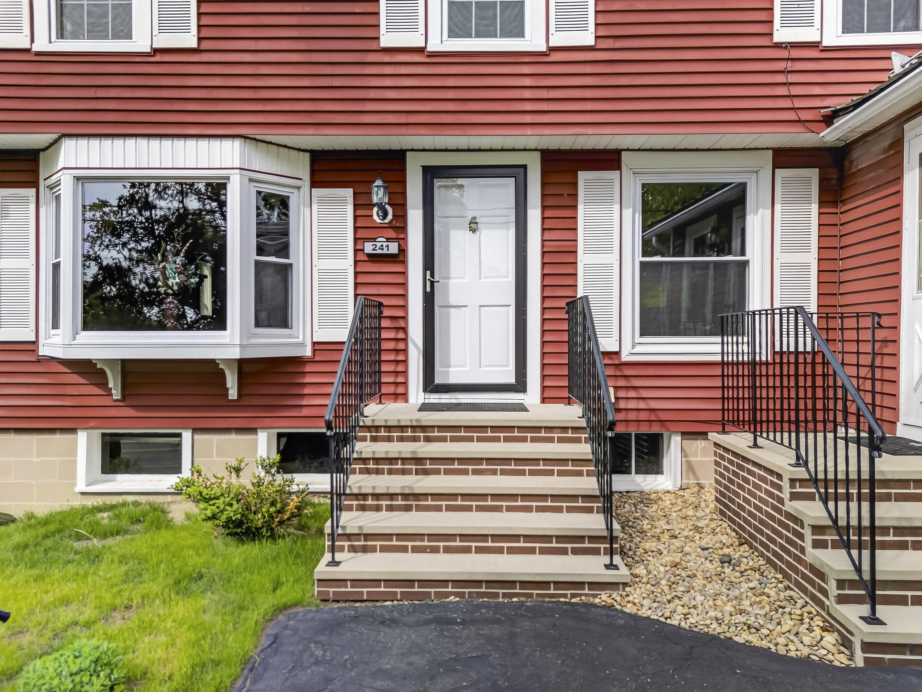 main property photo 74