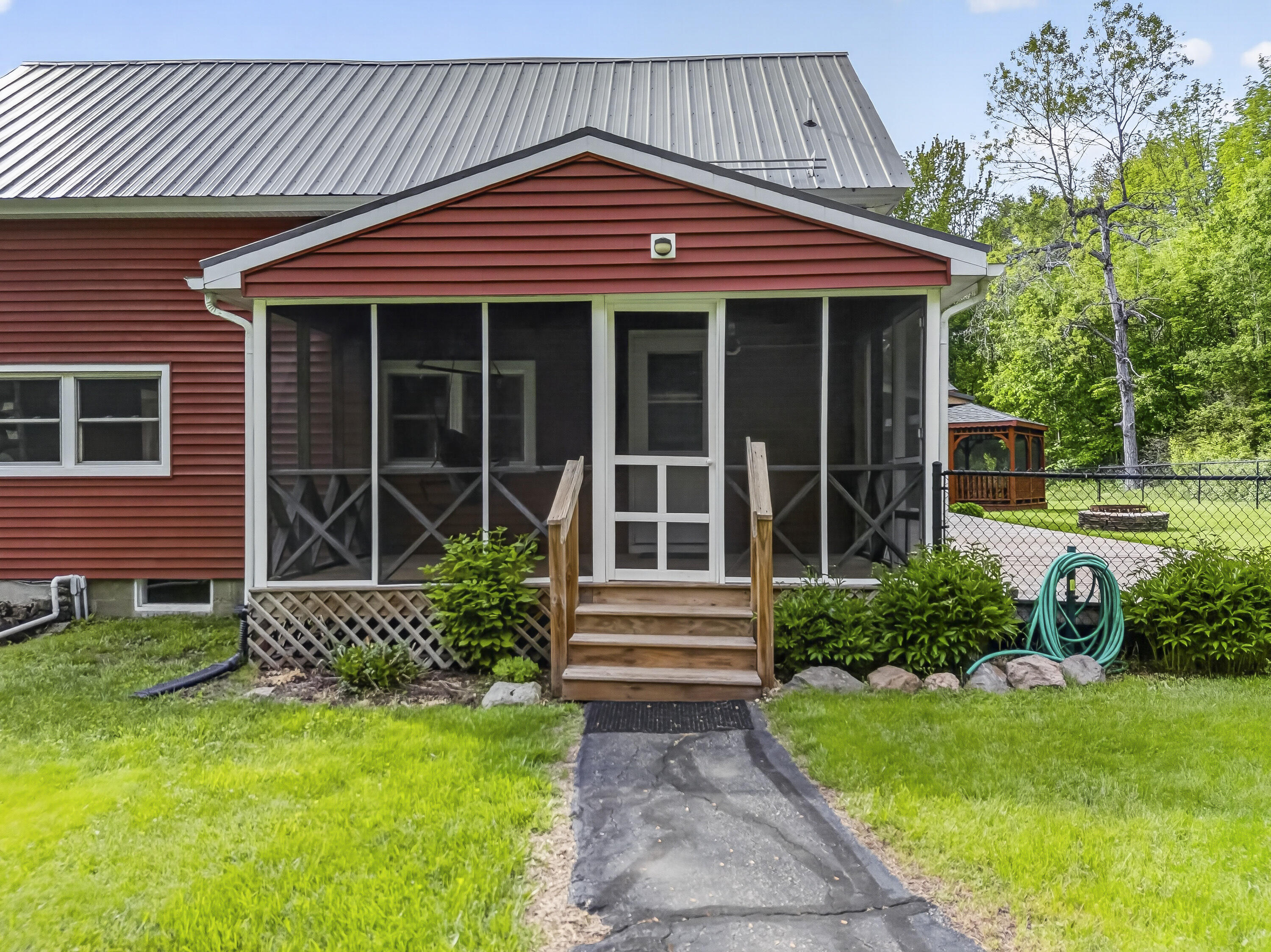 main property photo 75
