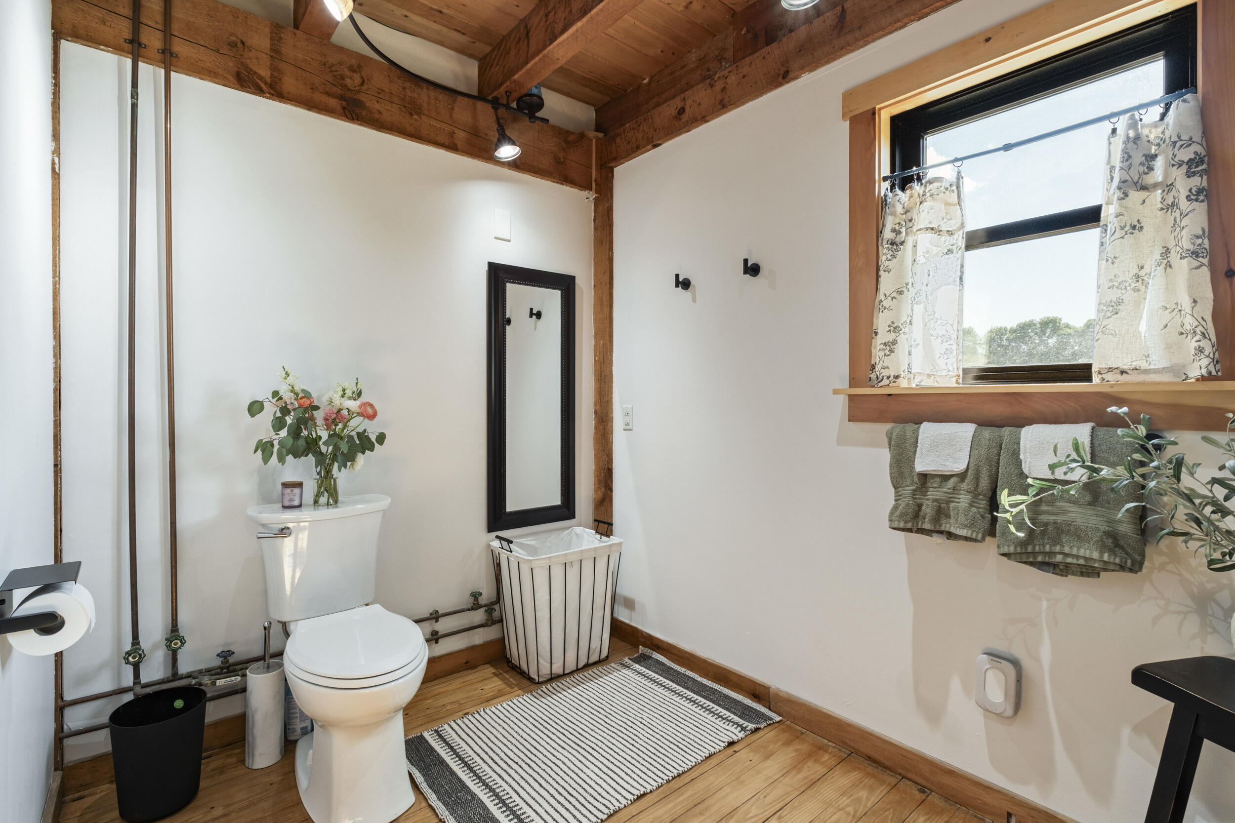 main property photo 27