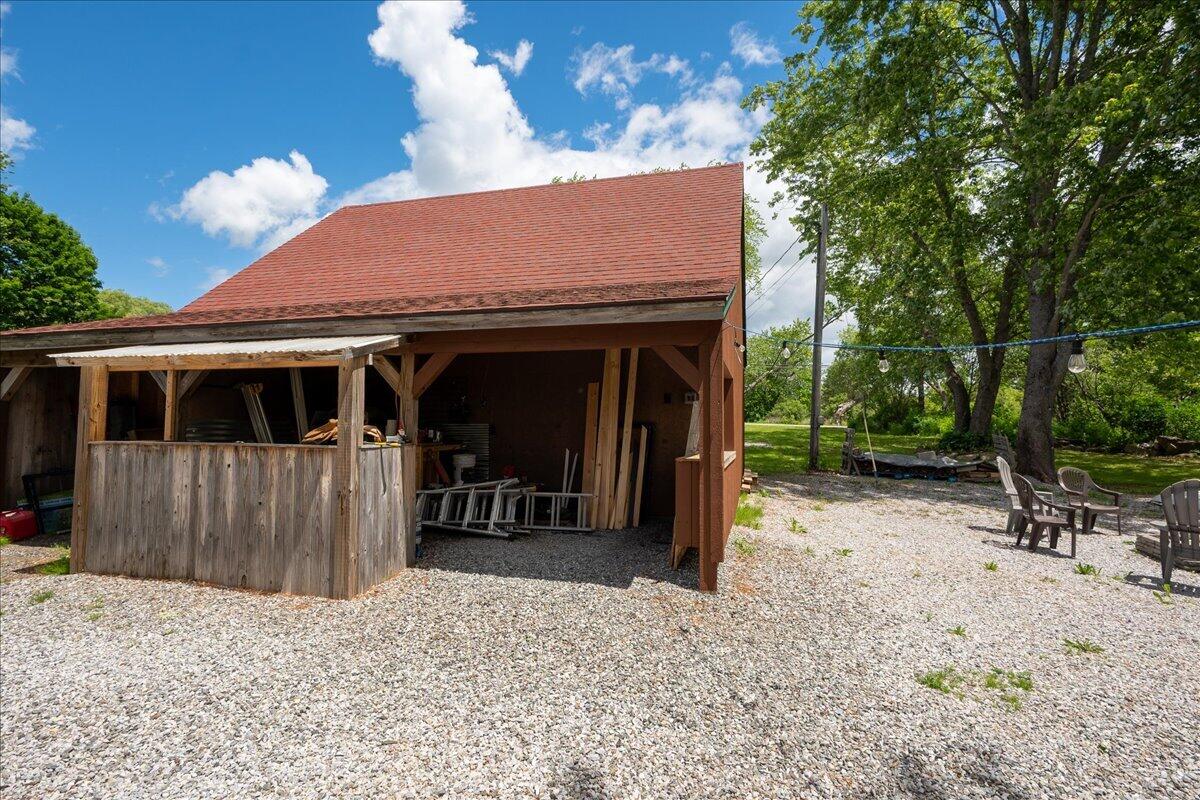 main property photo 13