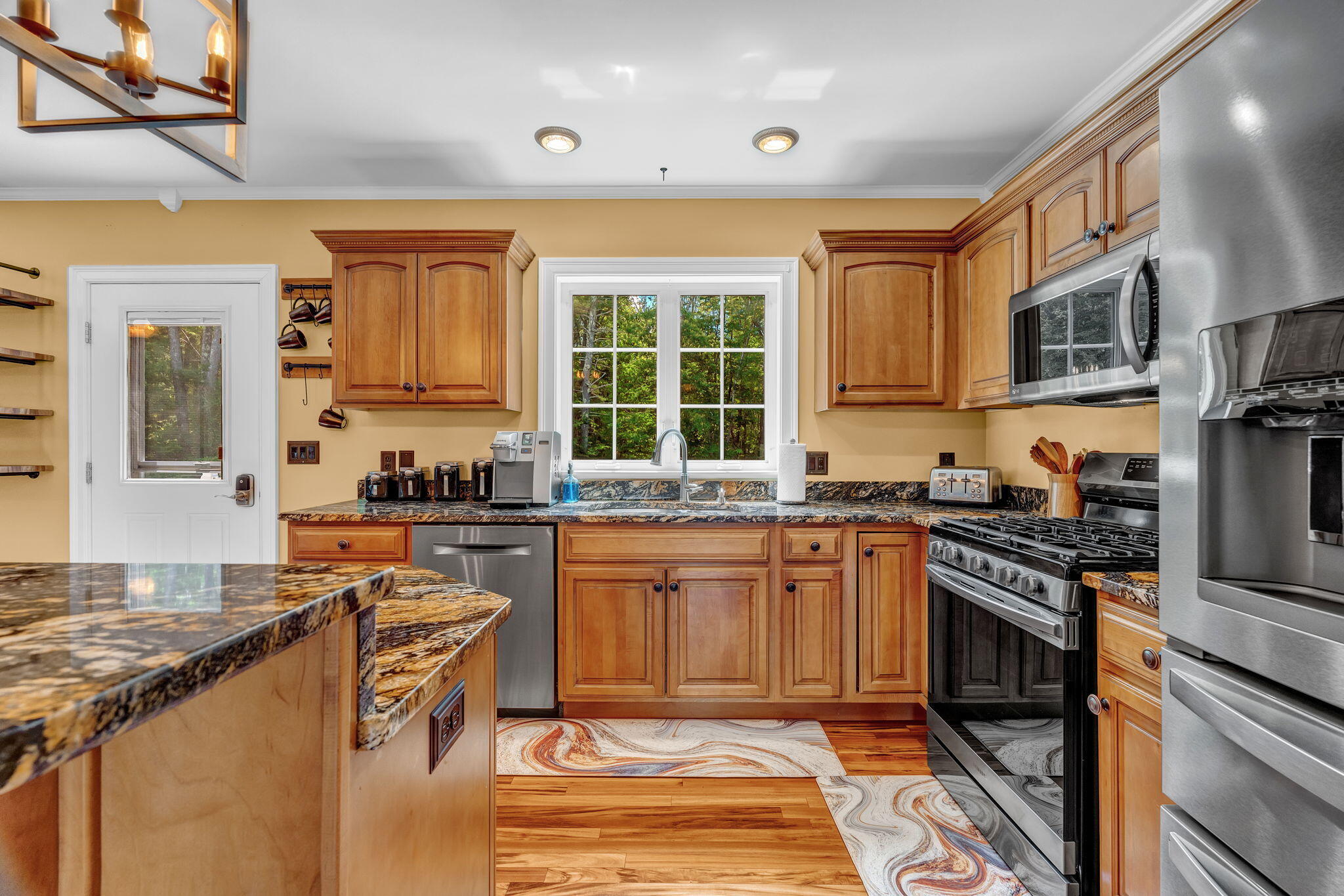 main property photo 13