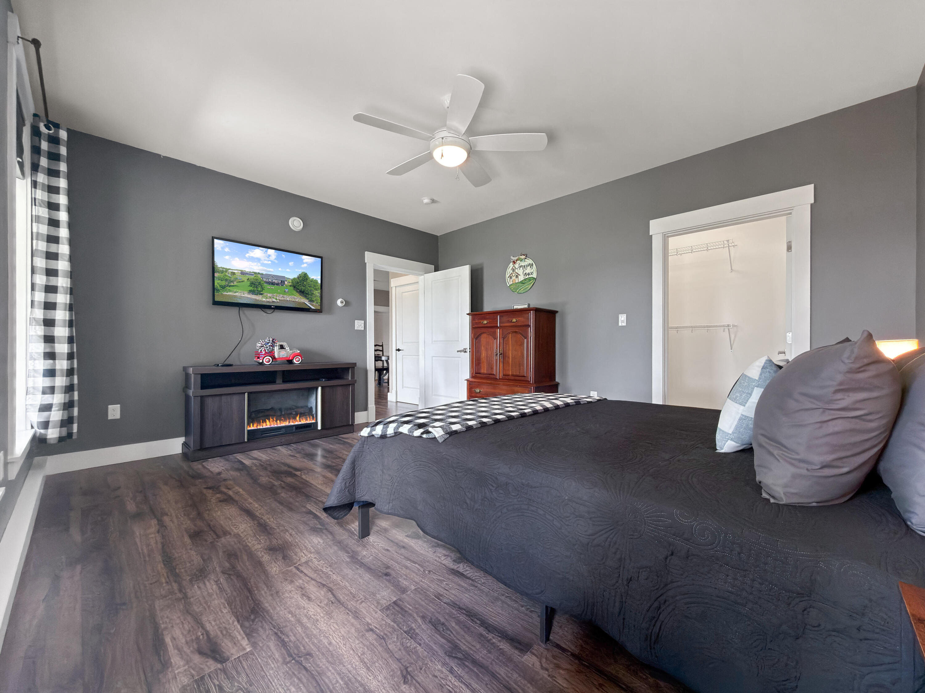main property photo 110