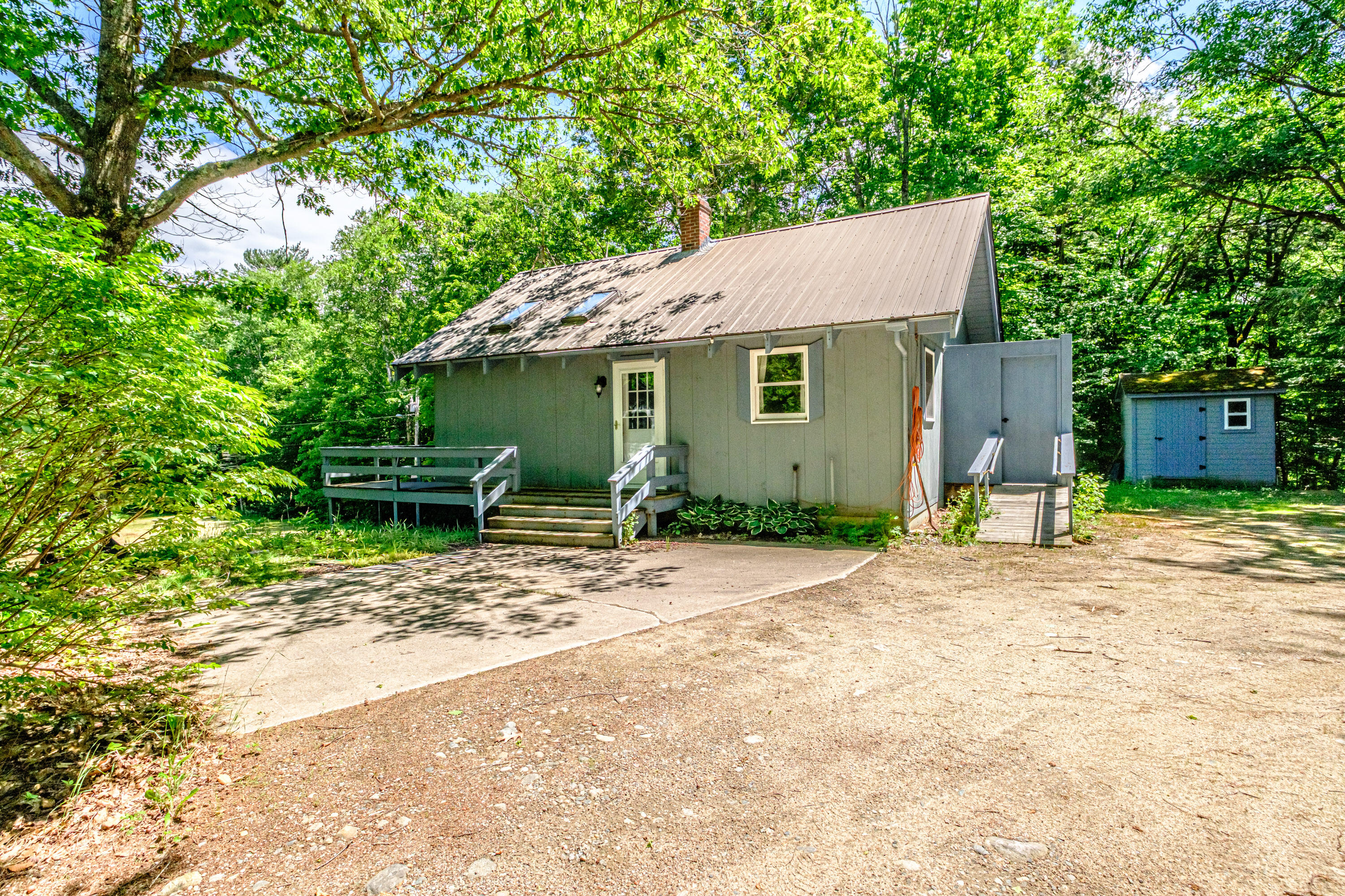 main property photo 3