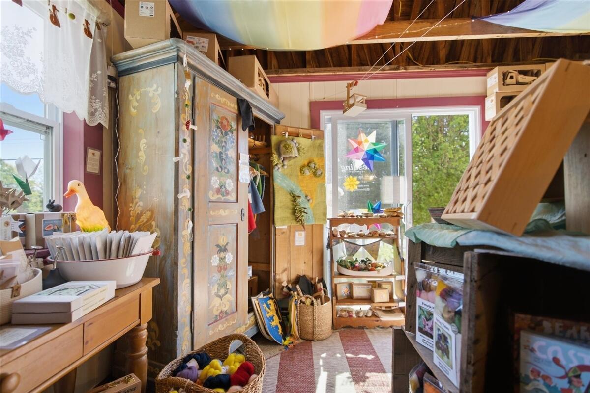 main property photo 78