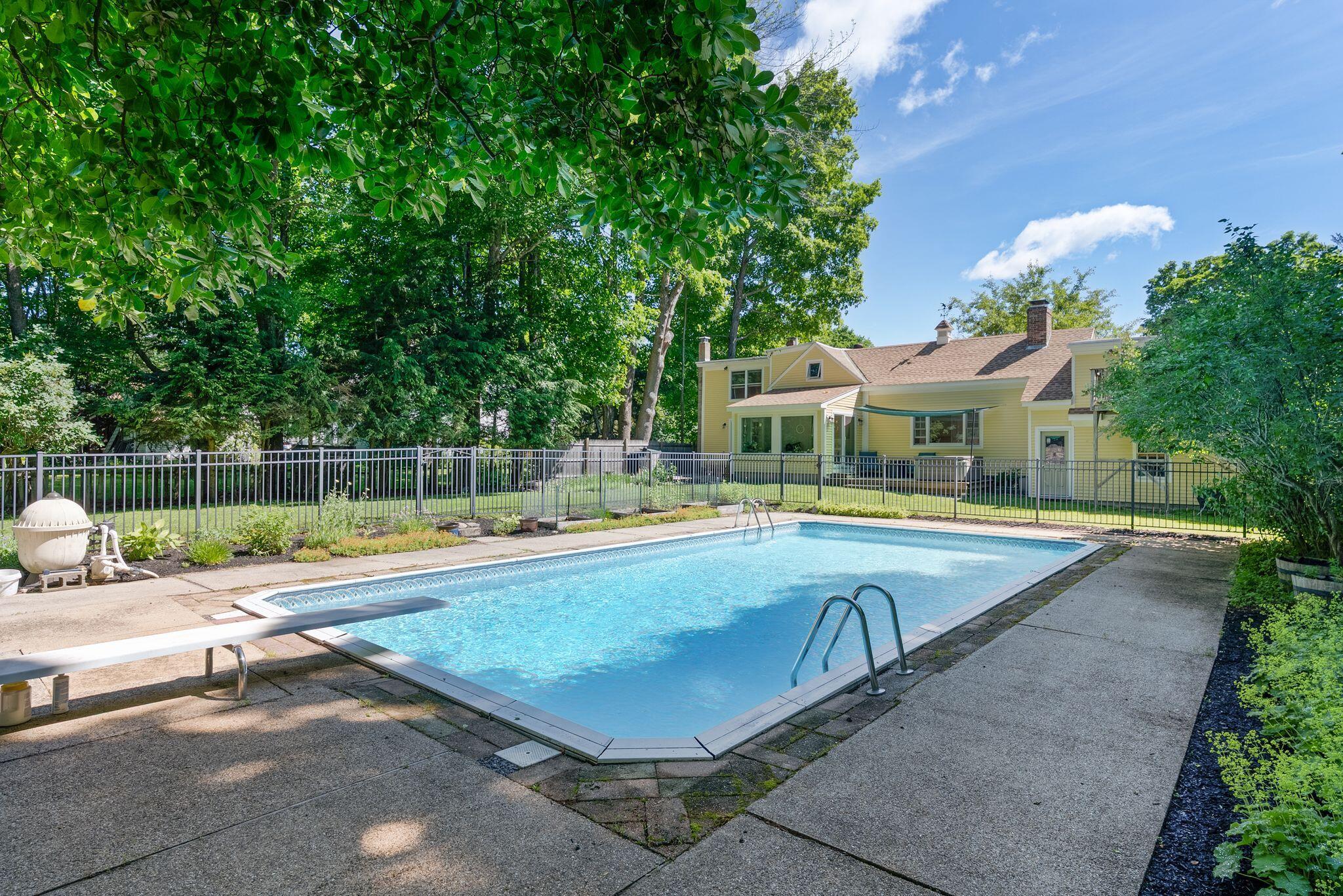 main property photo 60