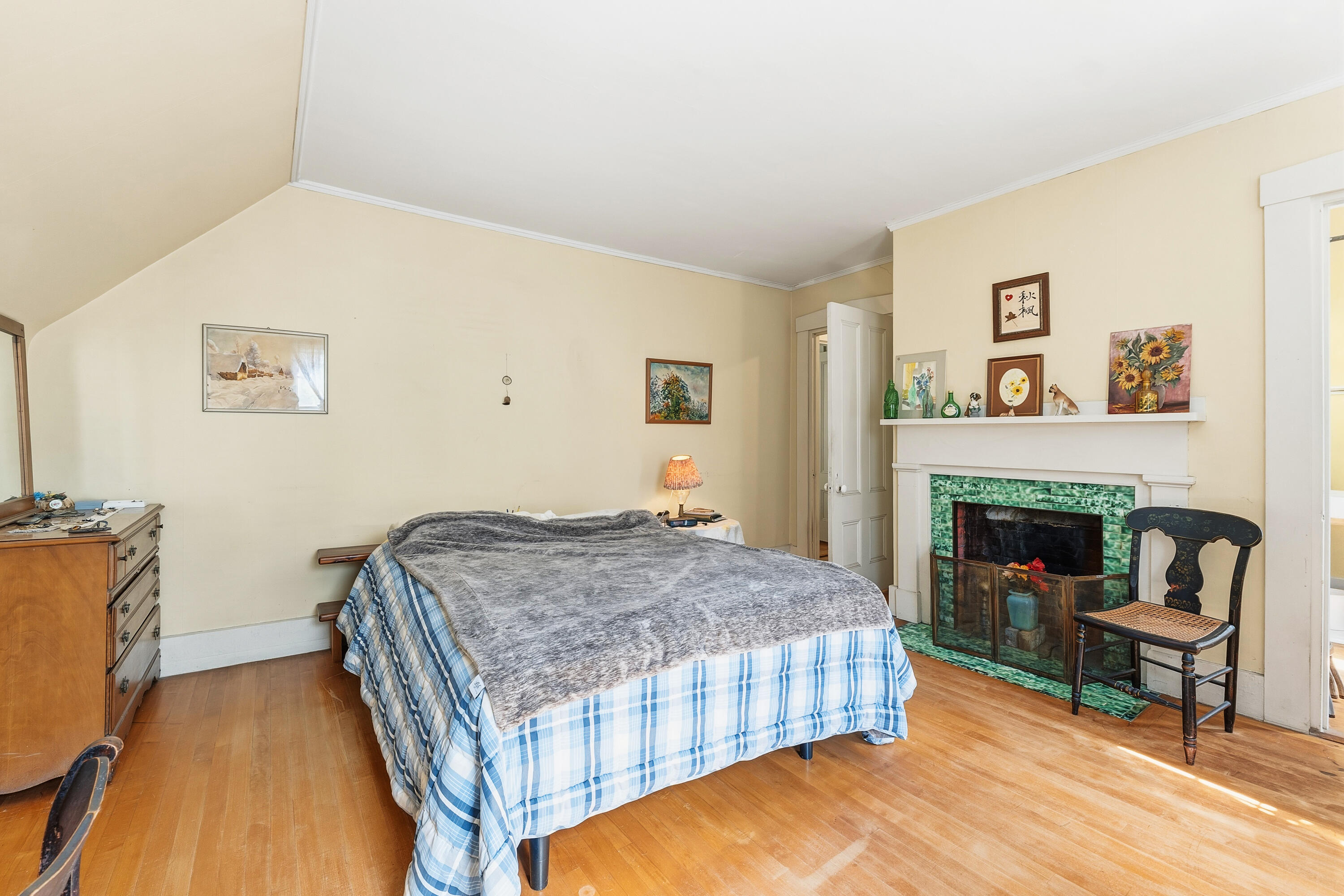 main property photo 34