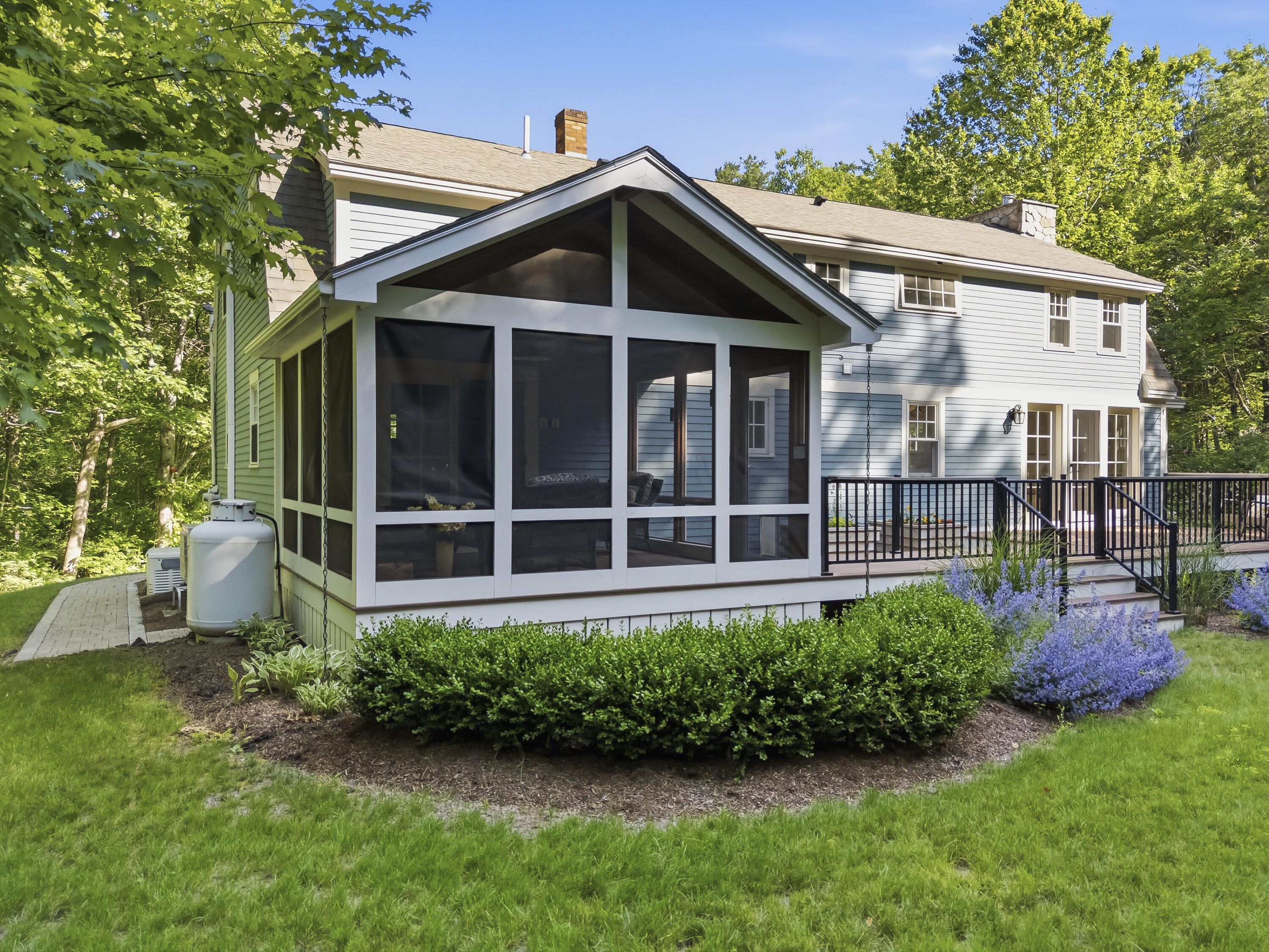 main property photo 49