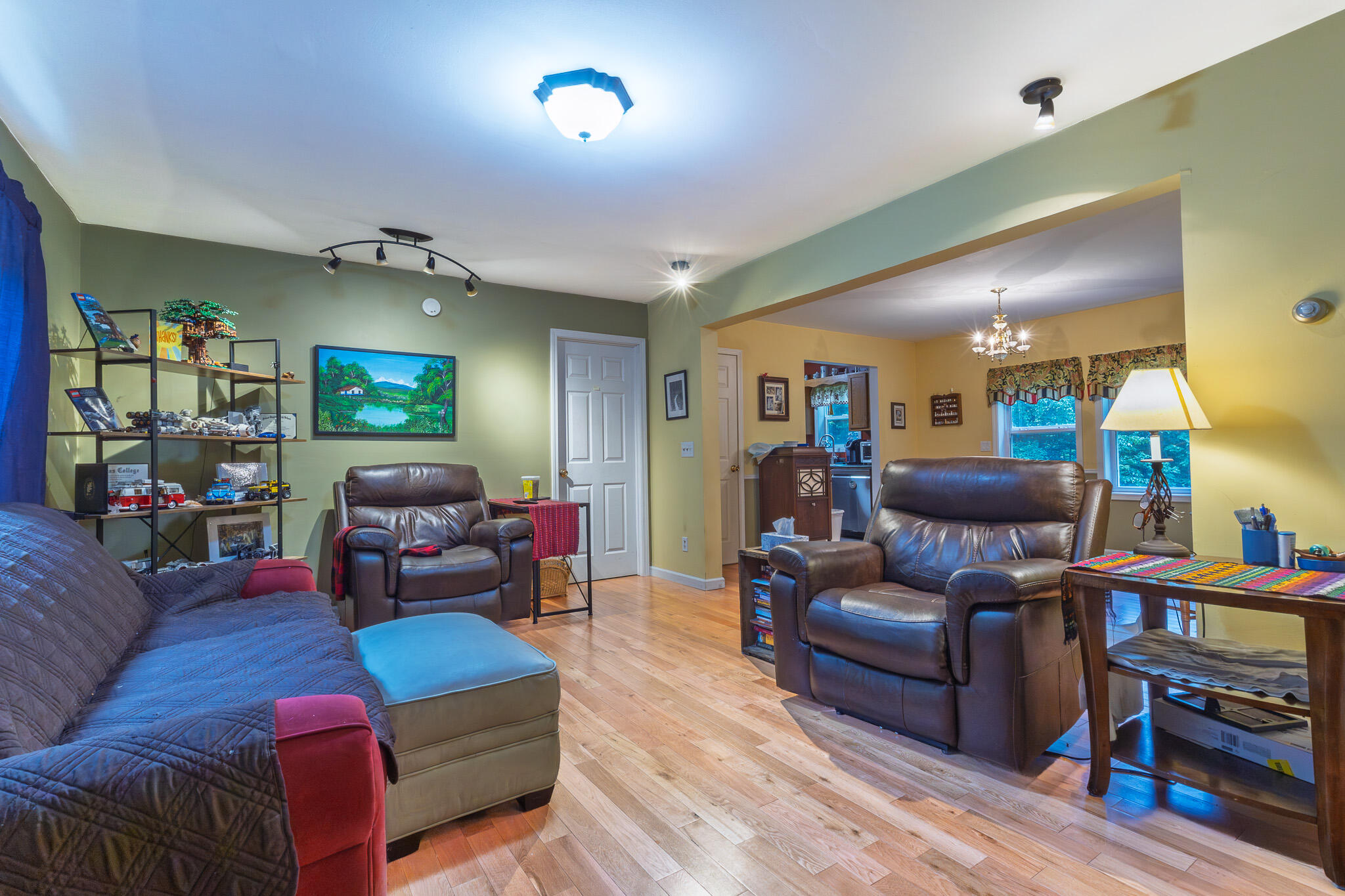 main property photo 9