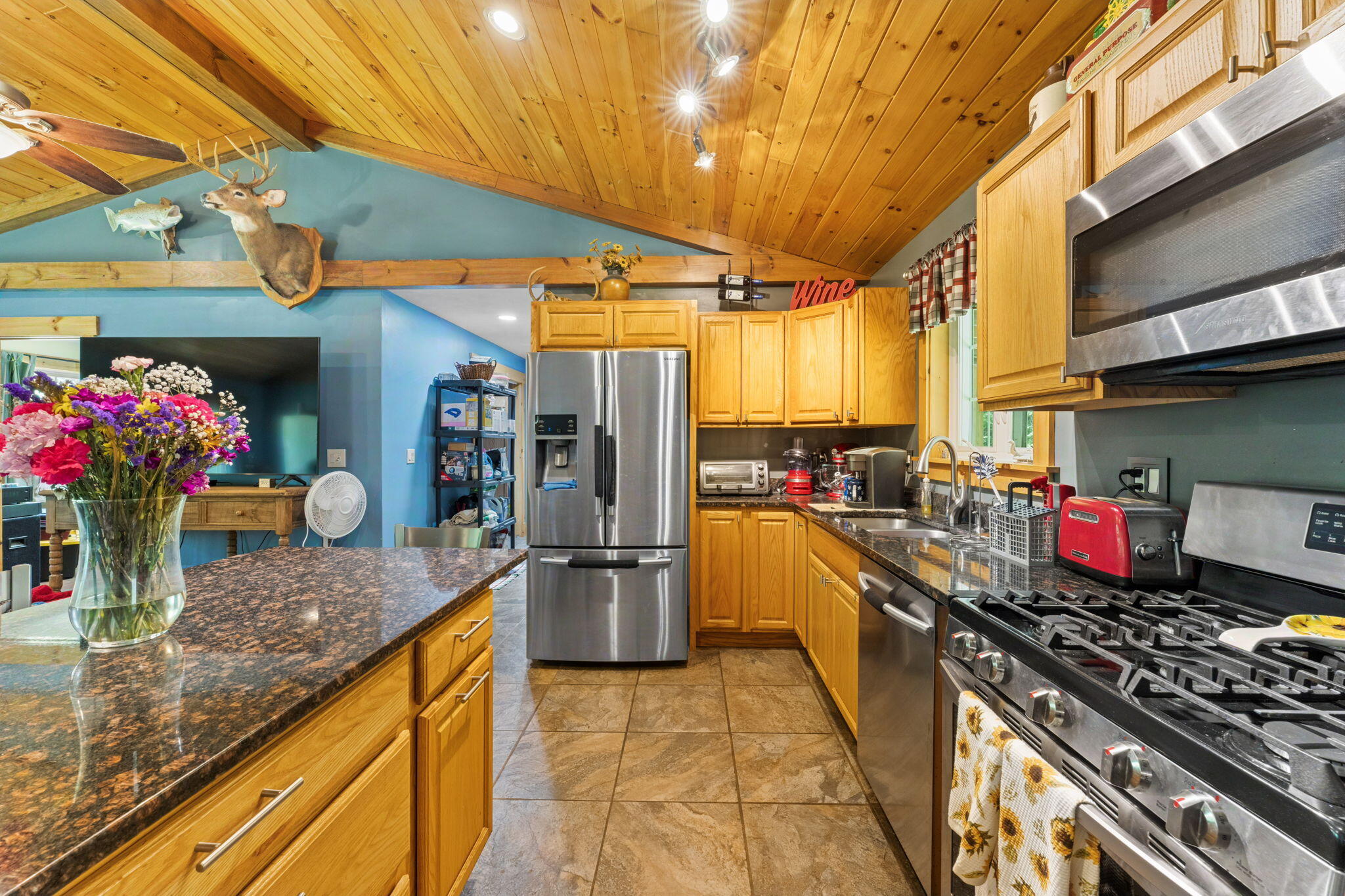 main property photo 4