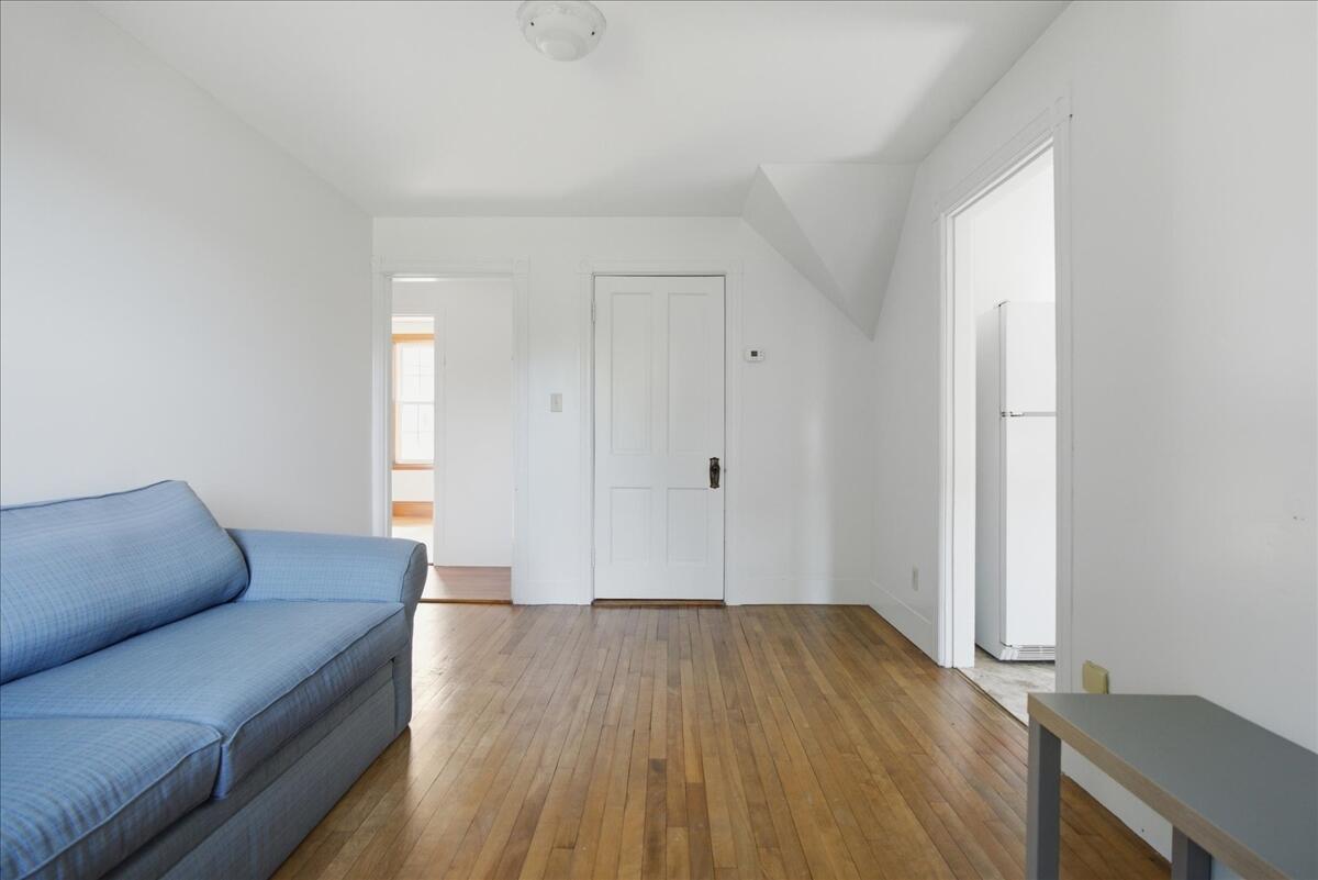 main property photo 75