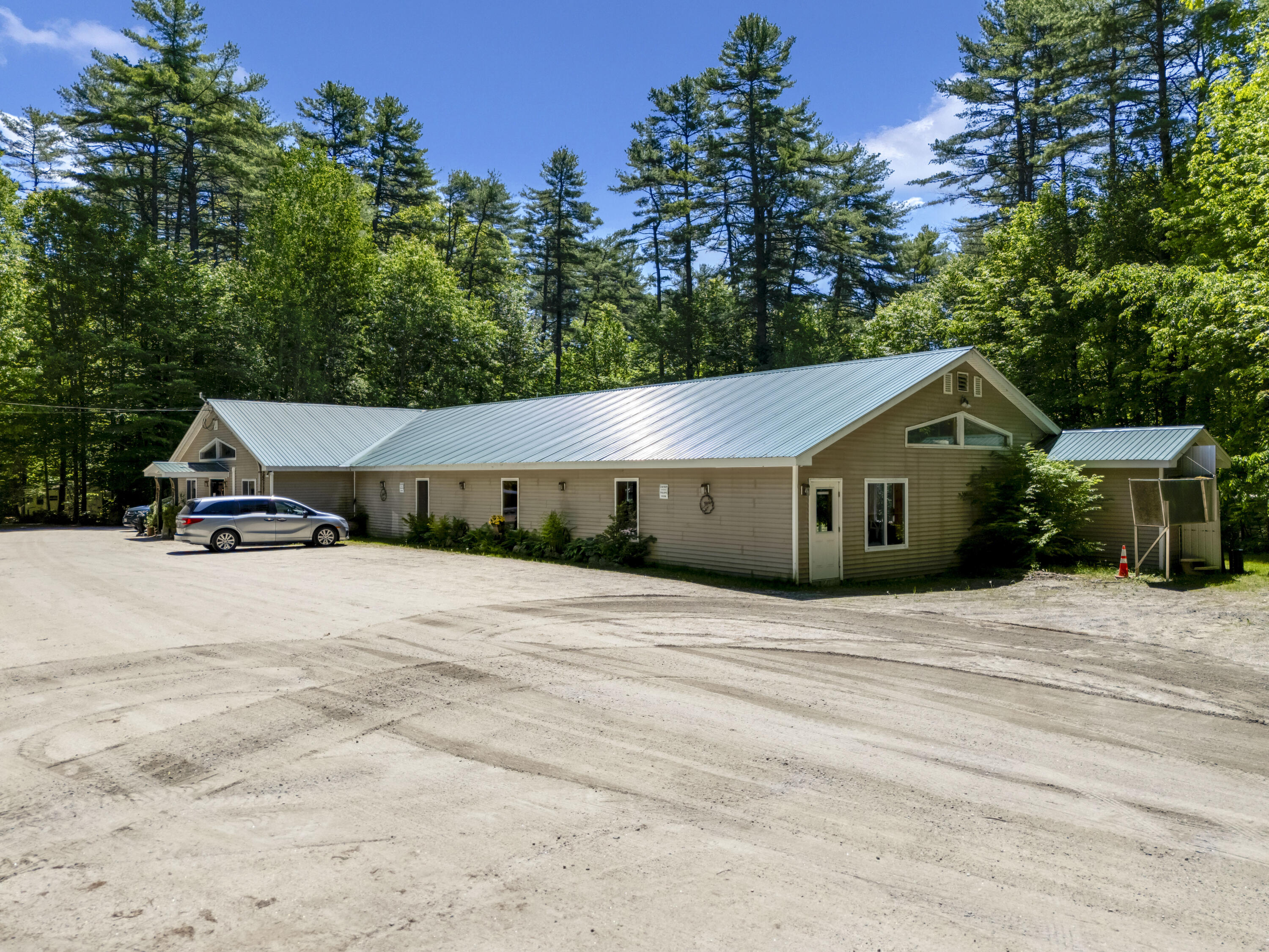 main property photo 41