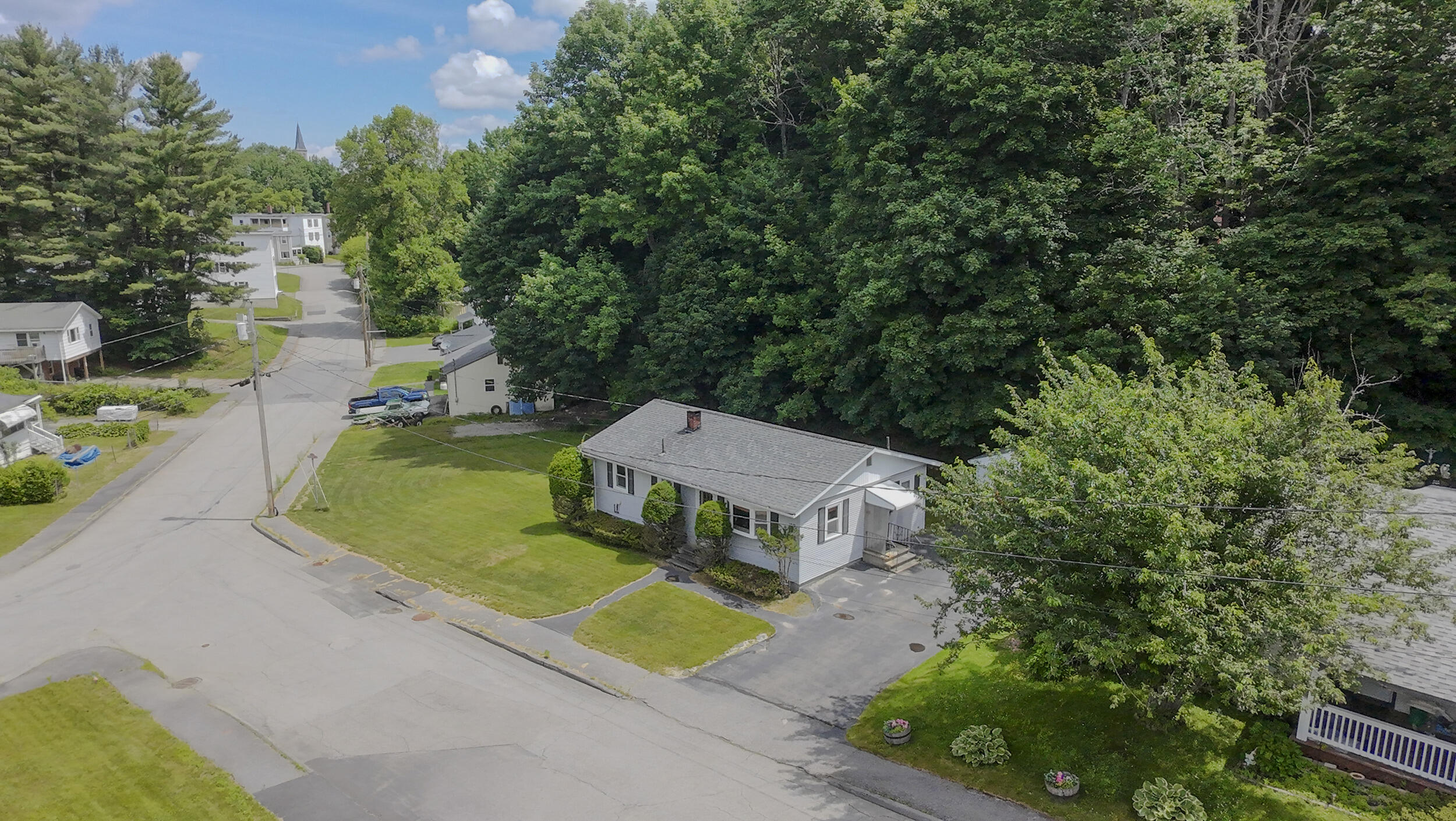 main property photo 32