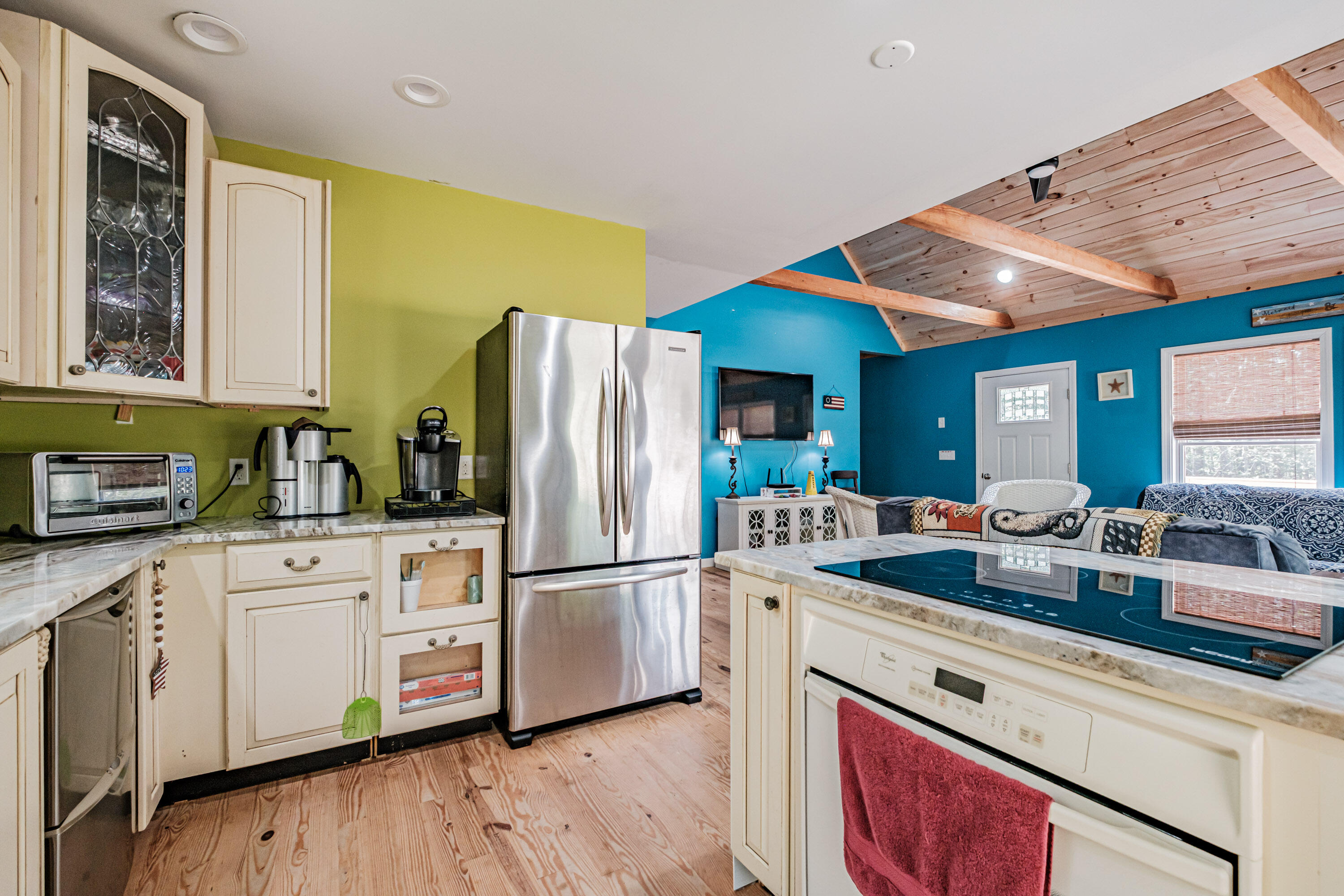 main property photo 25