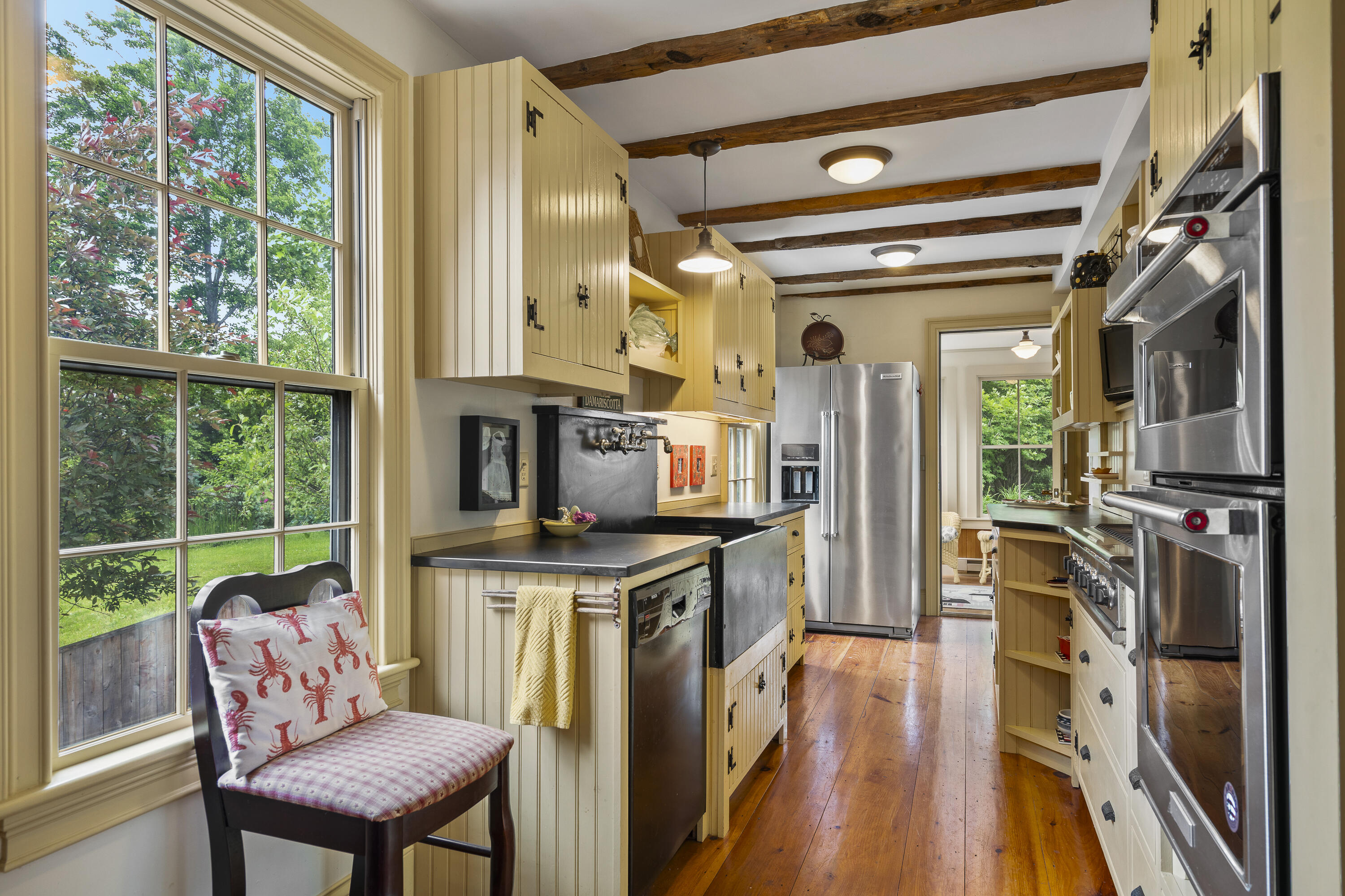 main property photo 13