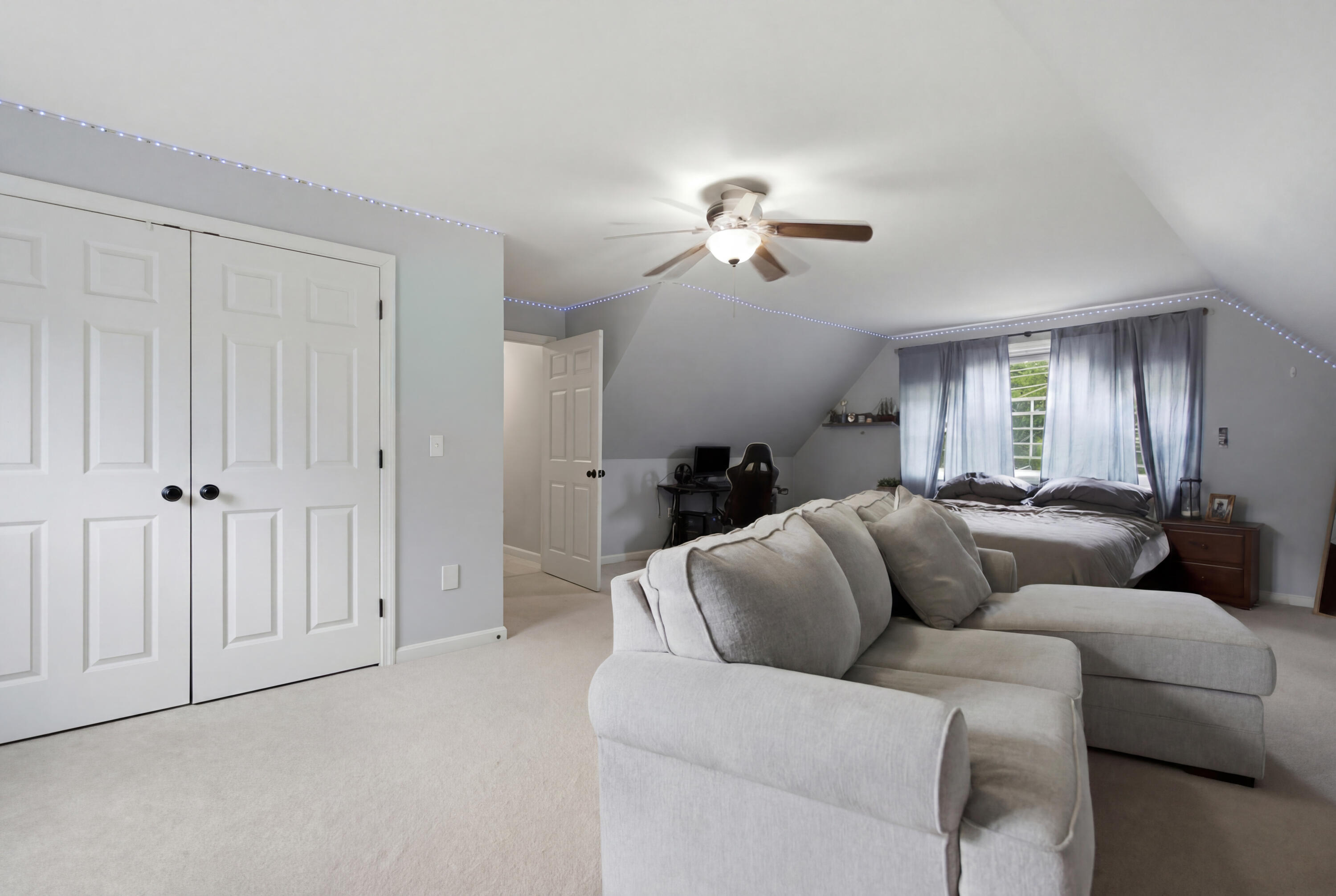 main property photo 78