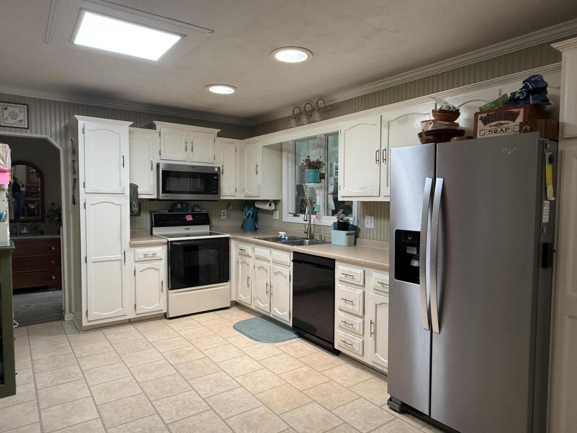main property photo 4