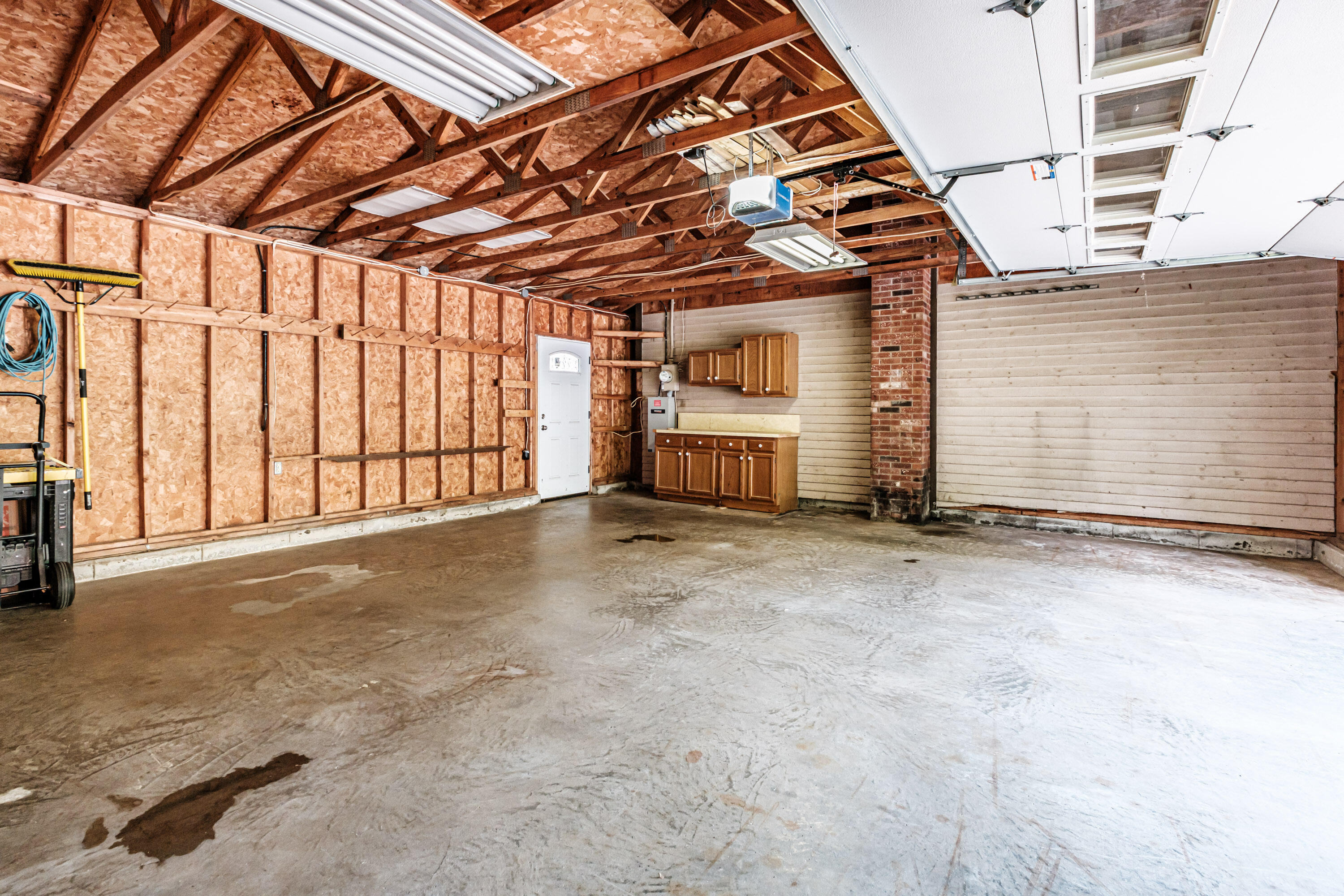 main property photo 74