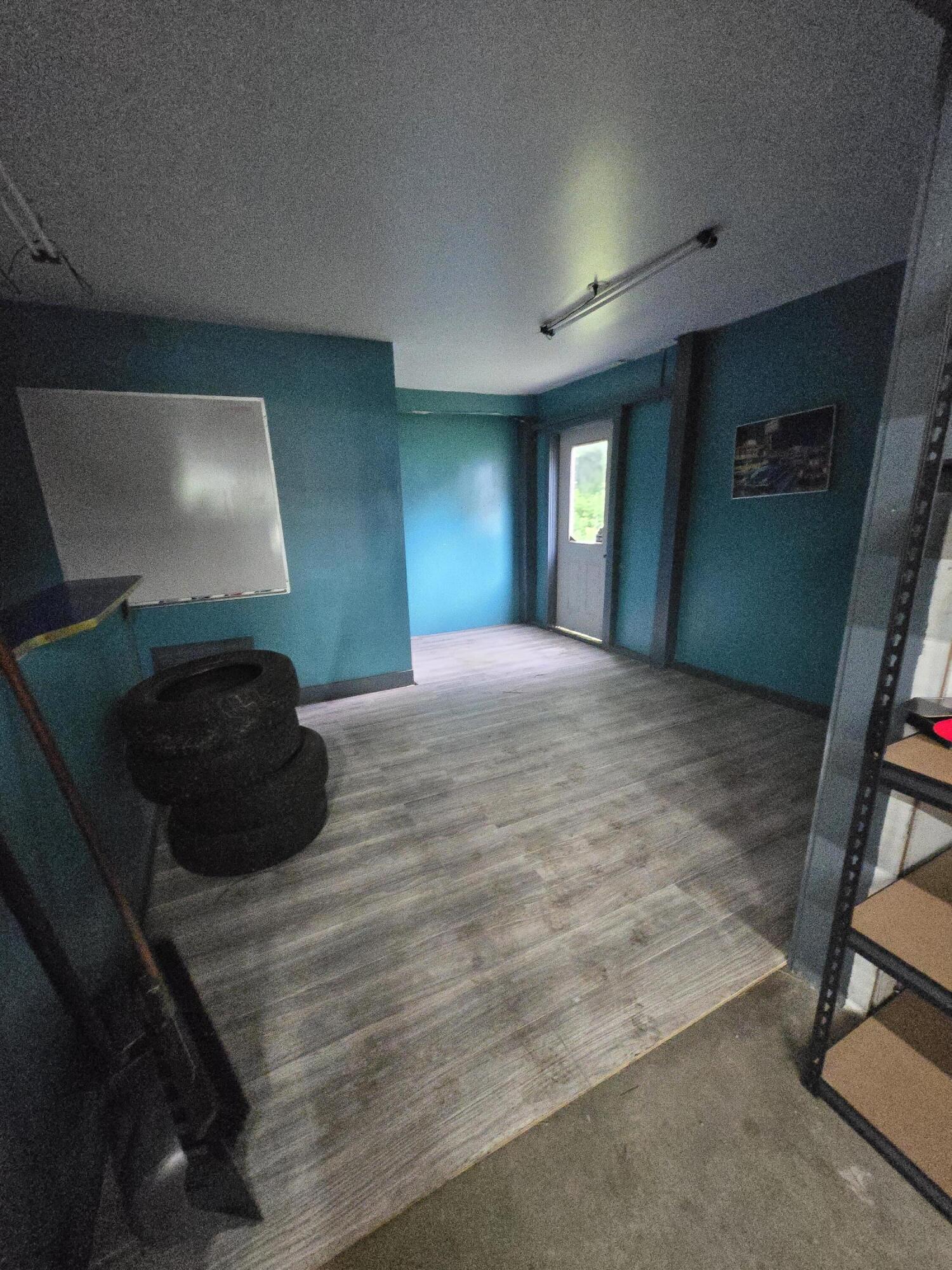 main property photo 33