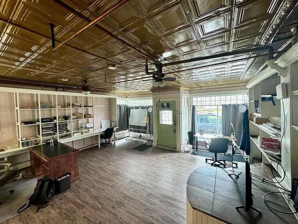 main property photo 5
