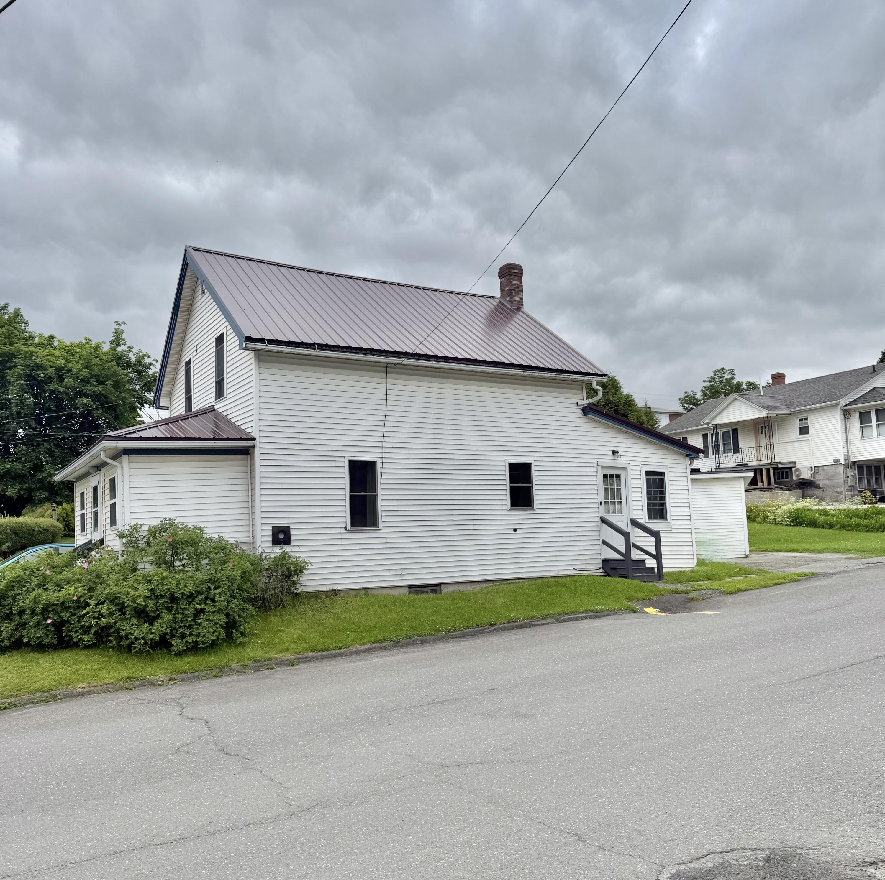 main property photo 9