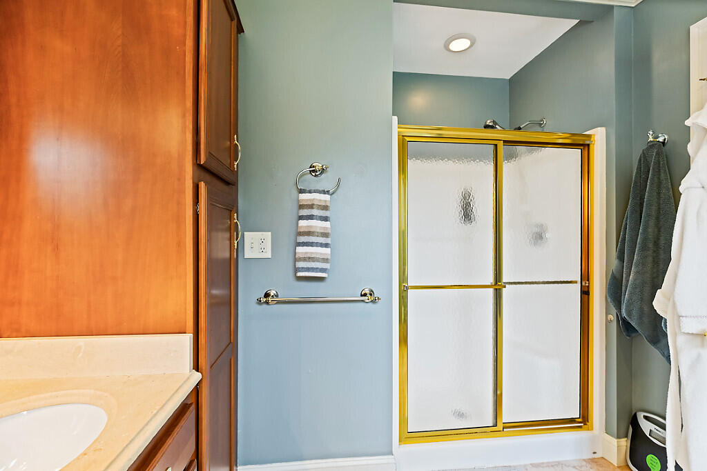 main property photo 70