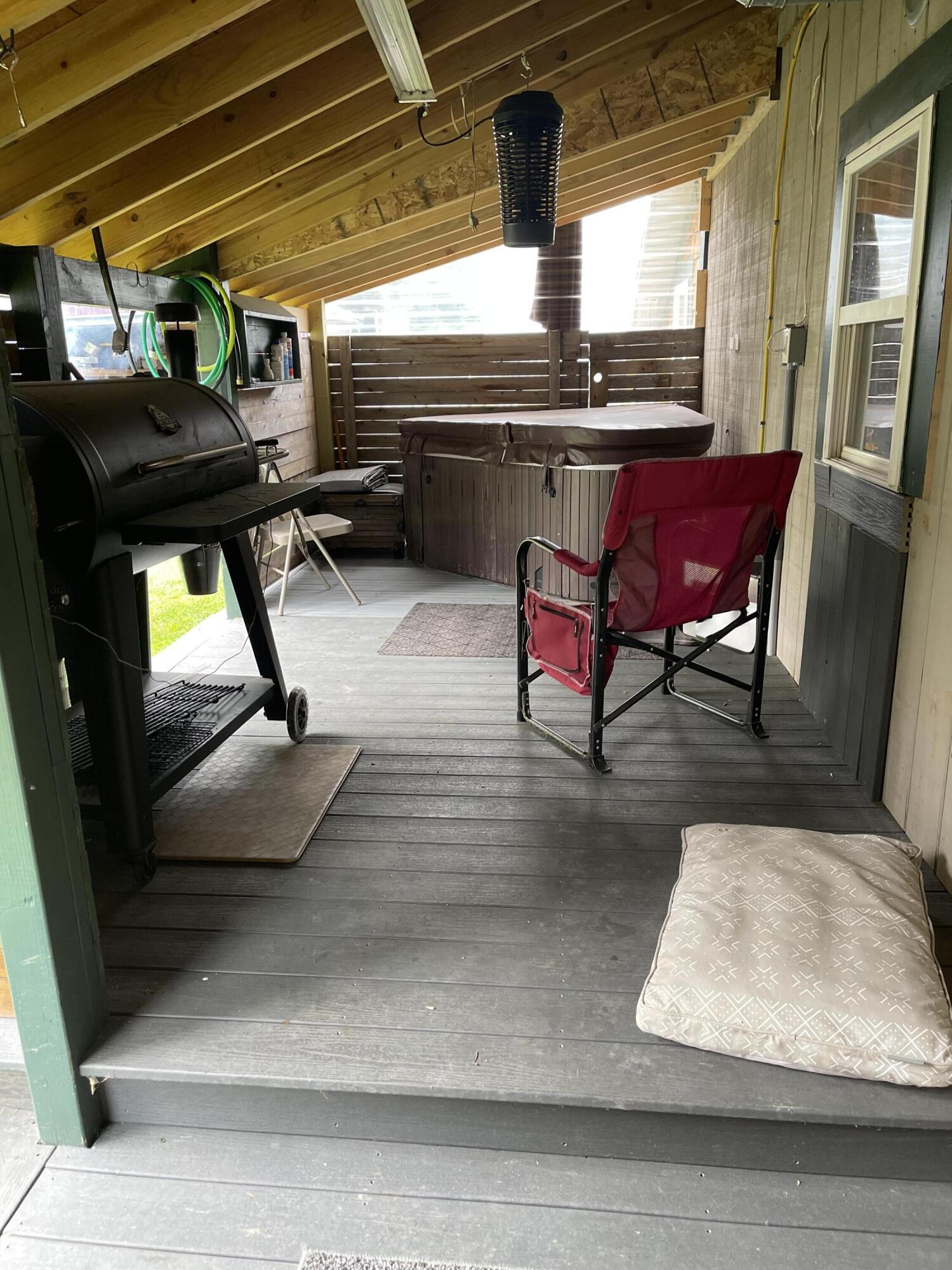 main property photo 33