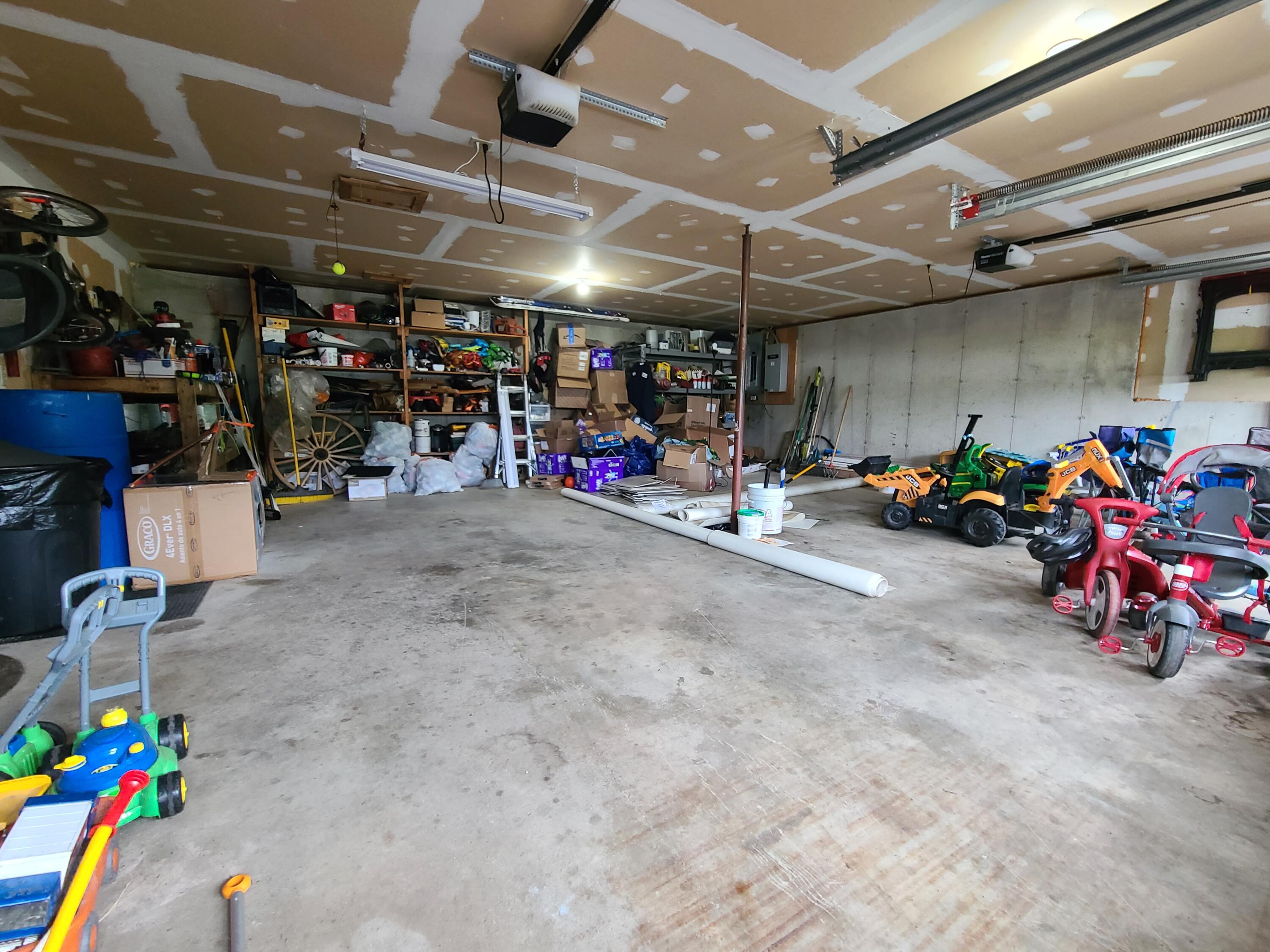 main property photo 50