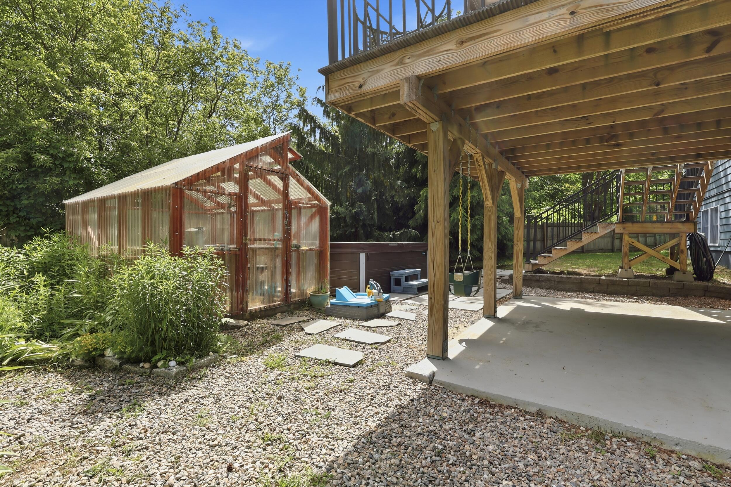 main property photo 38