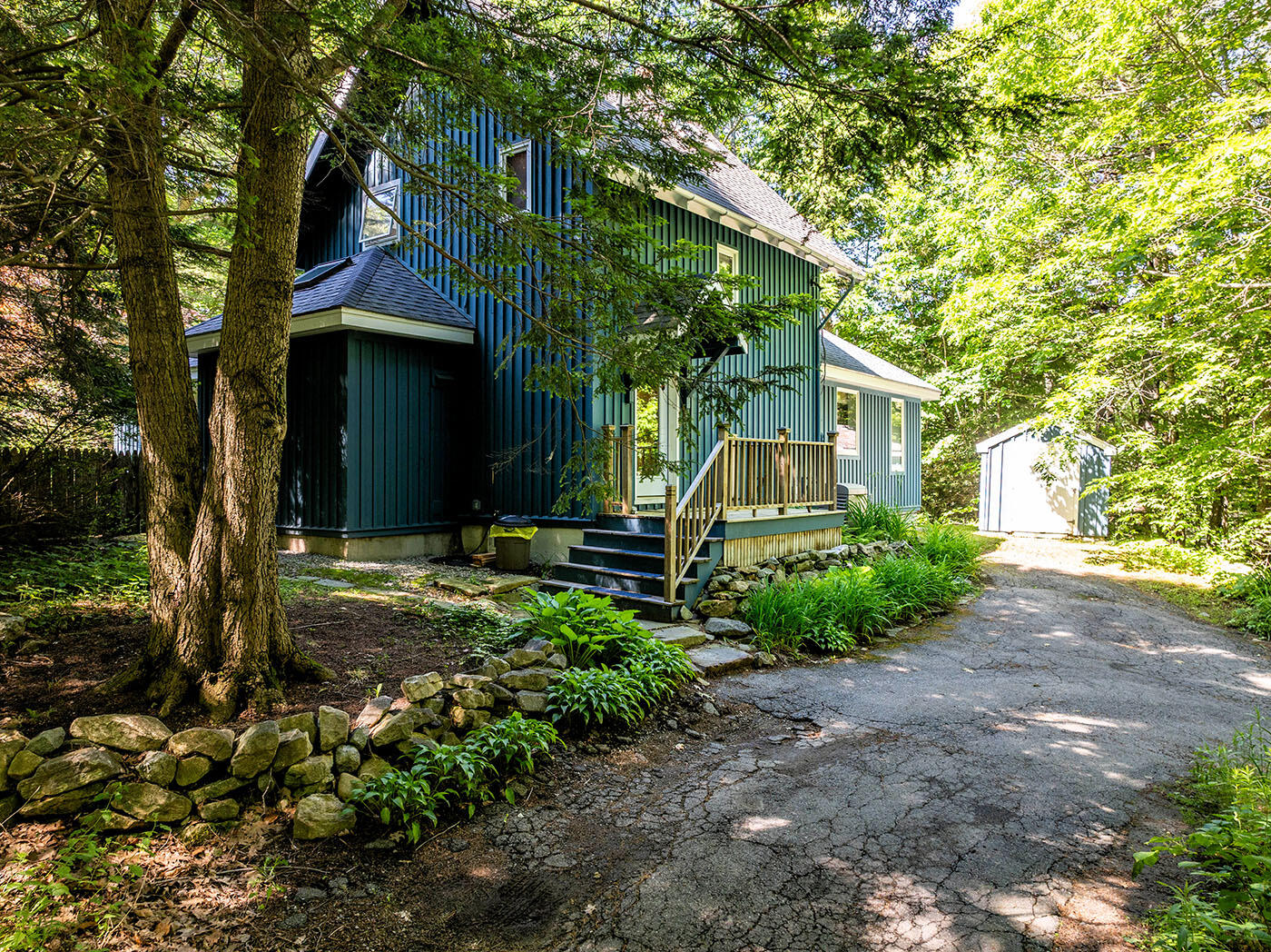 main property photo 28