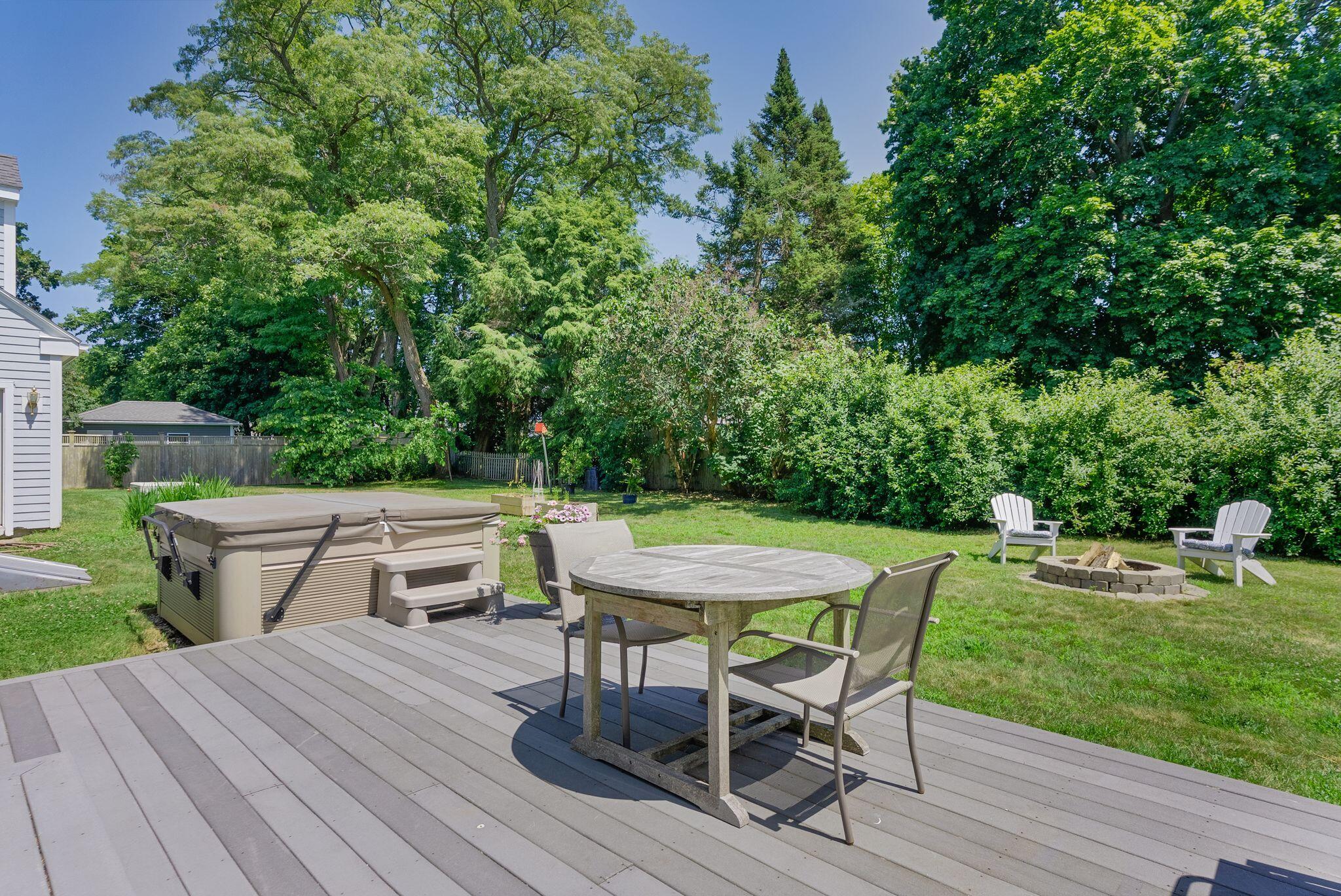 main property photo 40